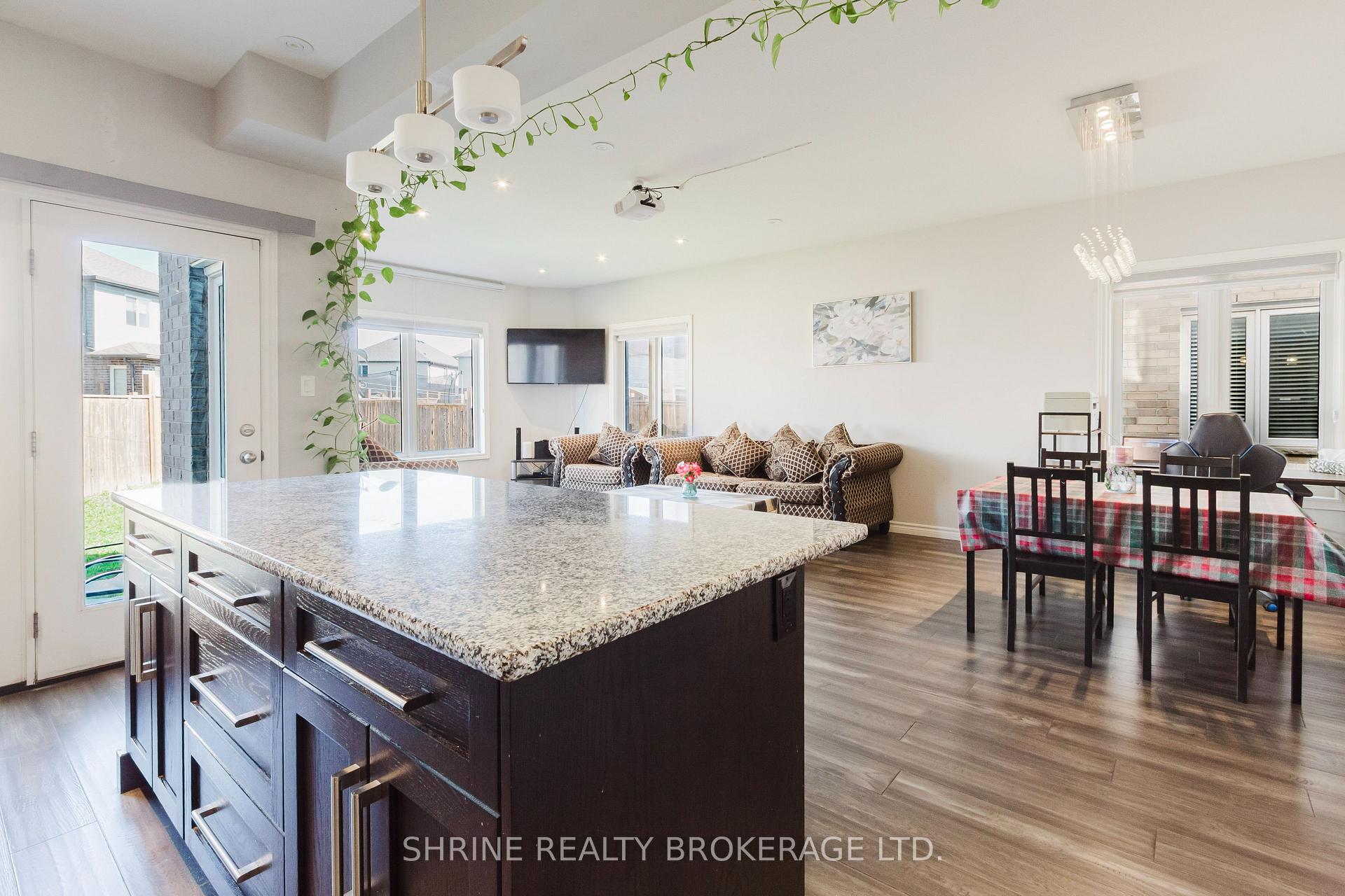 Photo 10 of 4369 Lismer Lane, London, South W — HOMEH