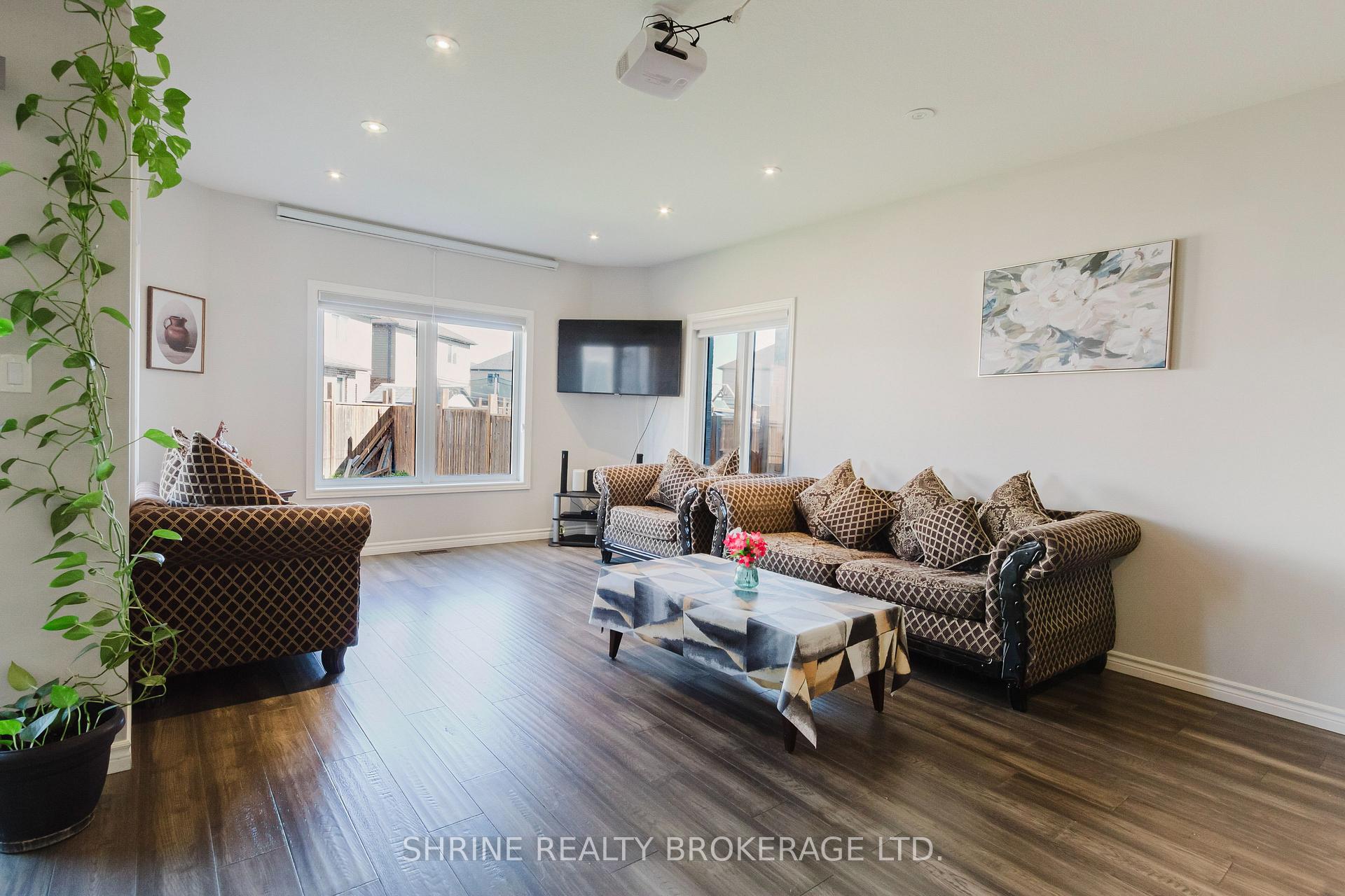 Photo 12 of 4369 Lismer Lane, London, South W — HOMEH