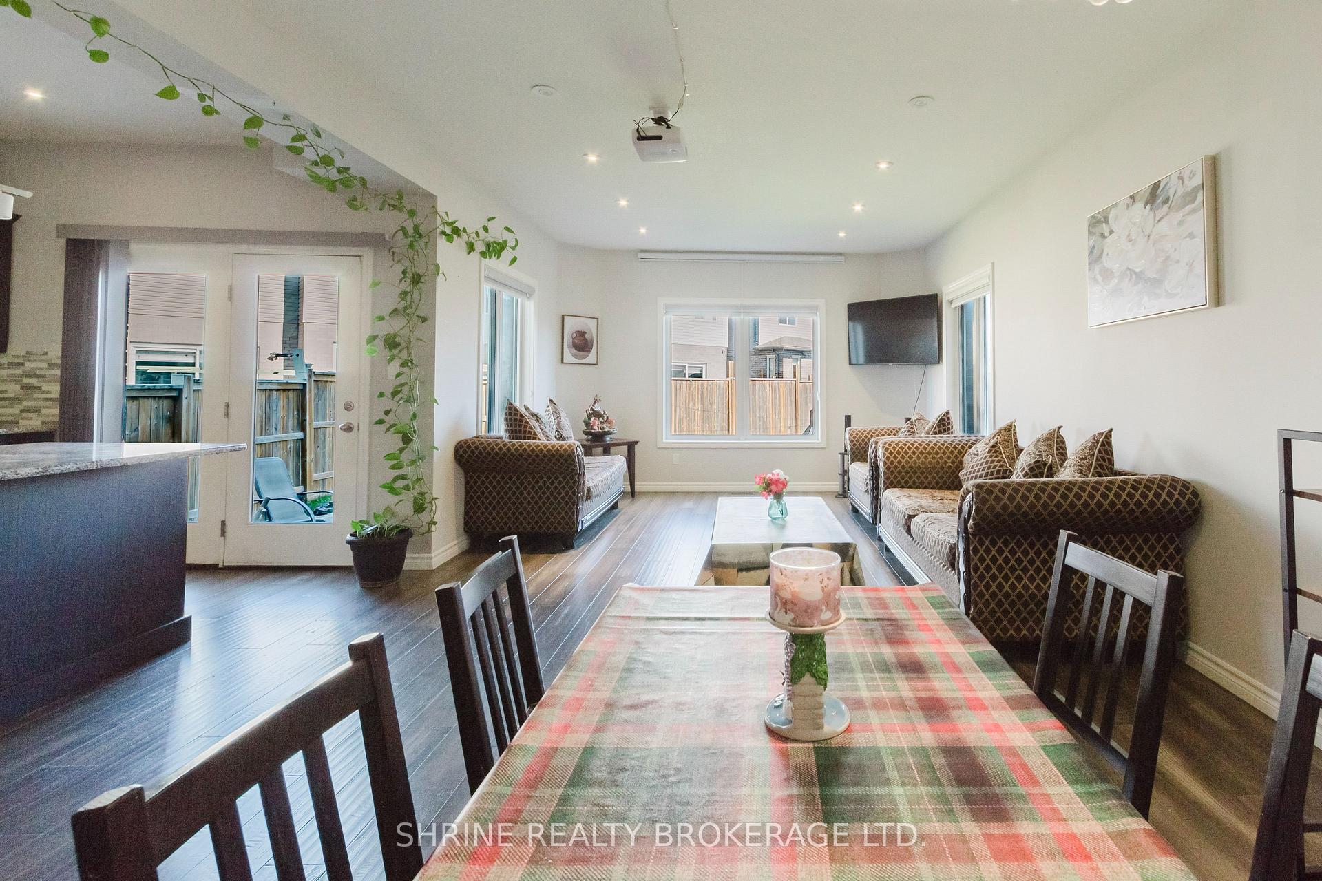Photo 15 of 4369 Lismer Lane, London, South W — HOMEH