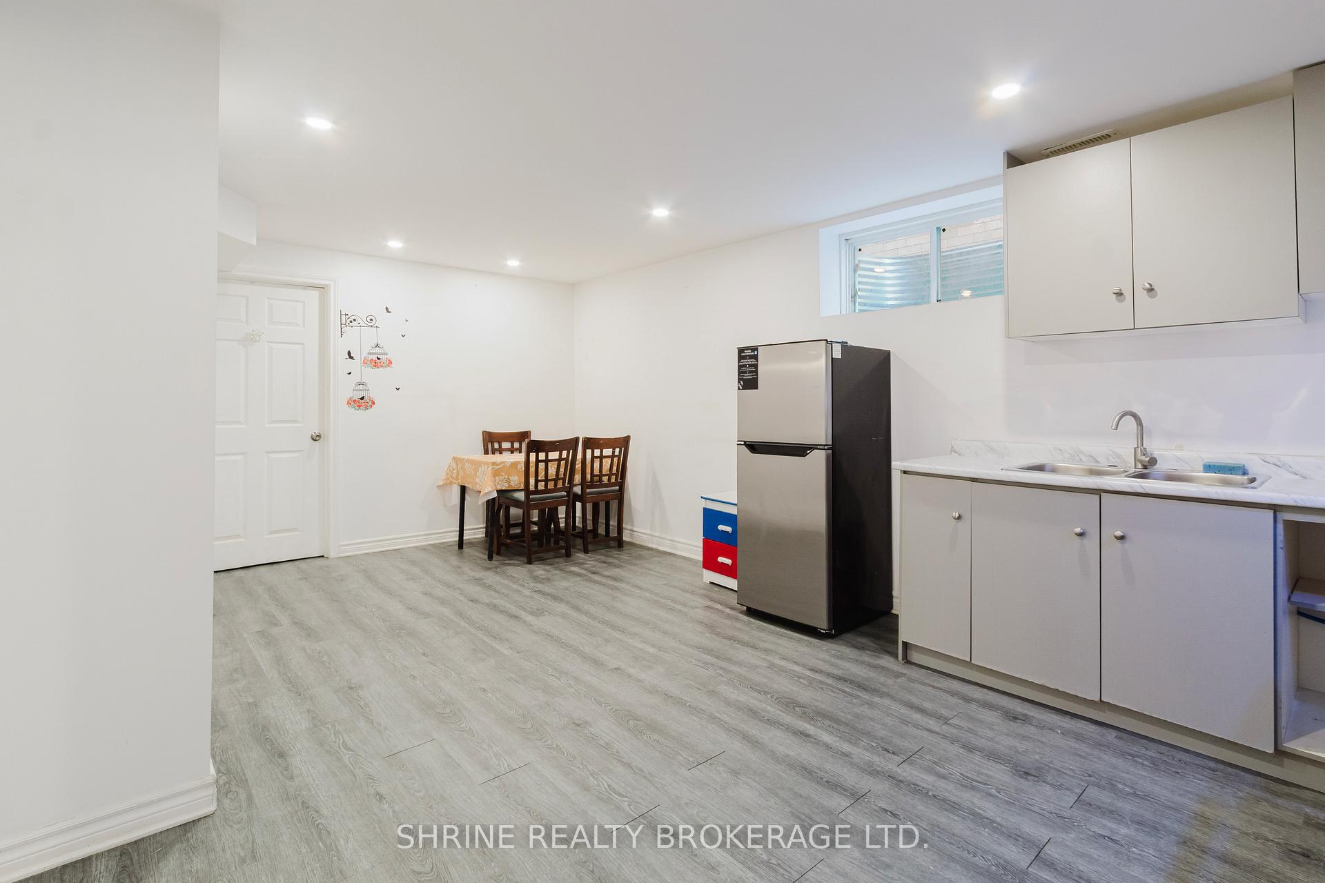 Photo 34 of 4369 Lismer Lane, London, South W — HOMEH