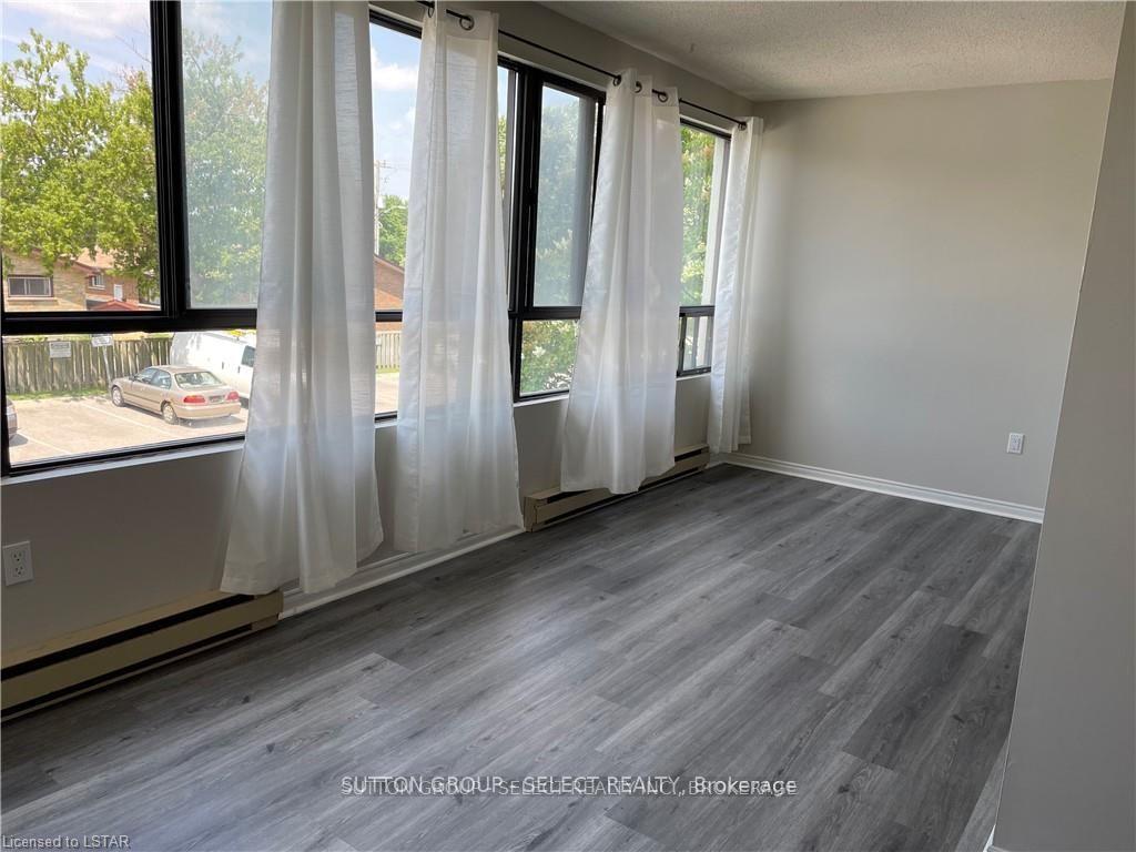 Photo 11 of Unit 4, 135 Baseline Road, London, South D — HOMEH