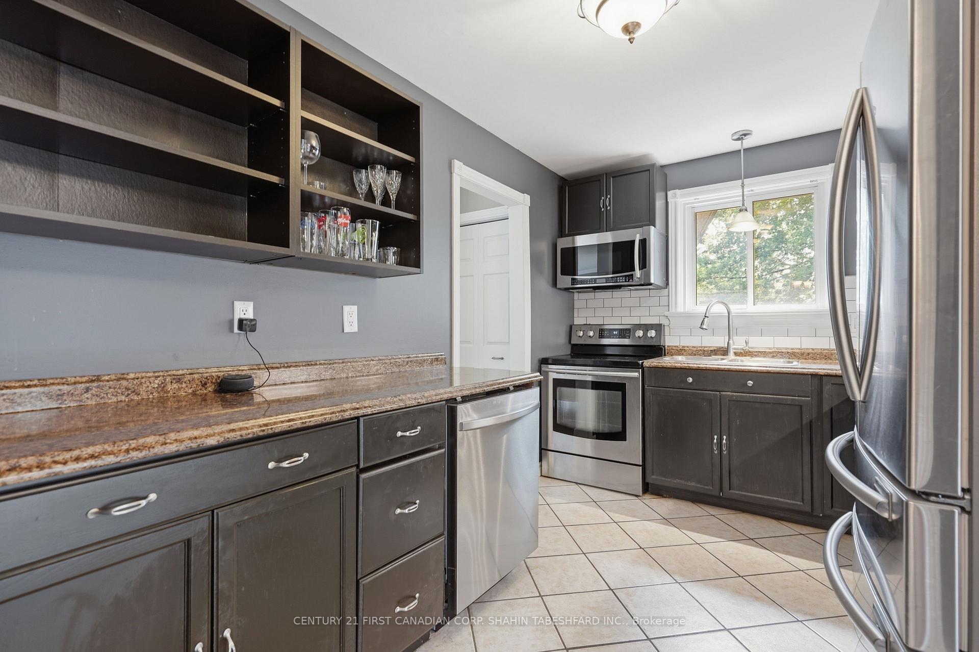 Photo 8 of 252 Ardsley Crescent, London, North I — HOMEH