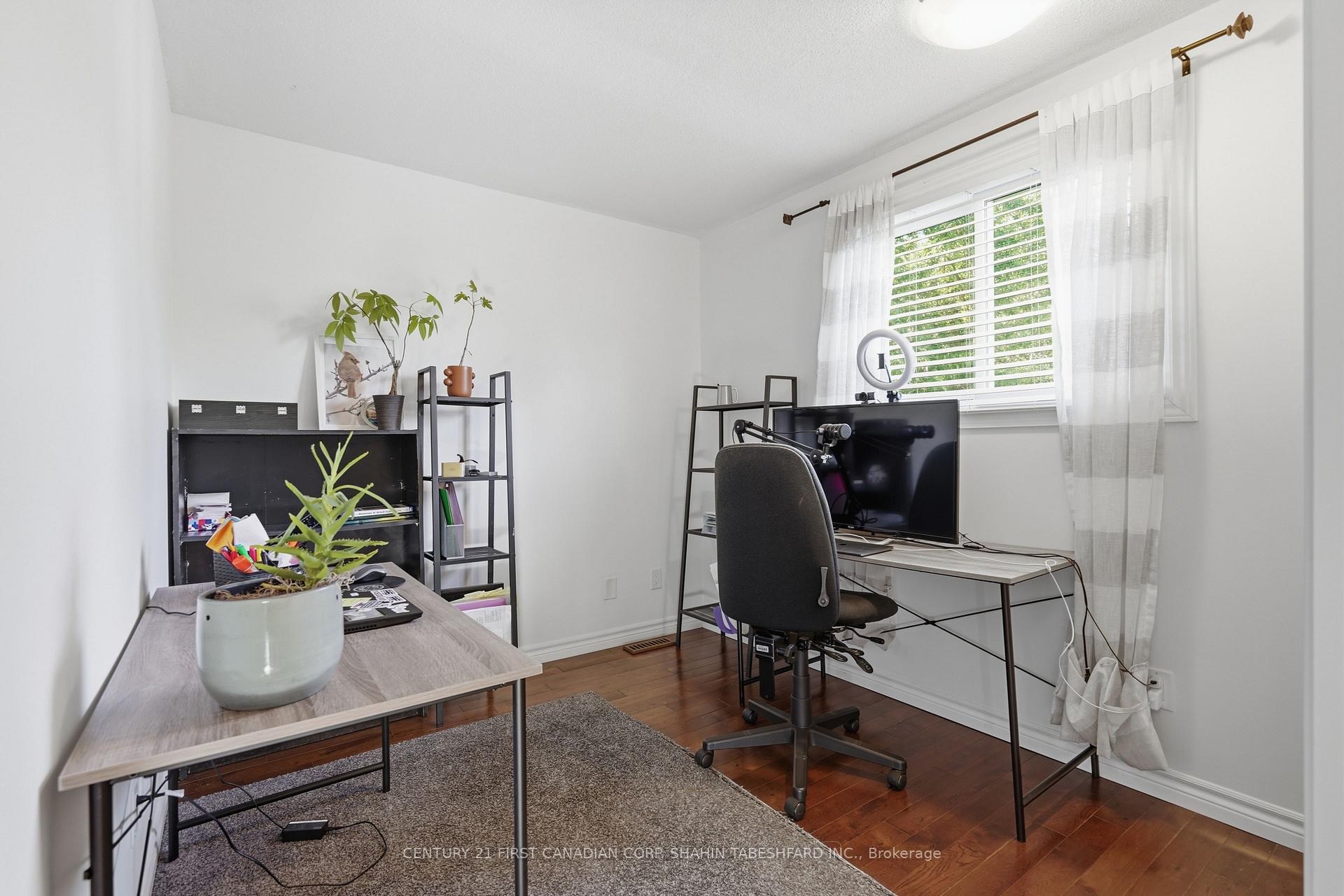 Photo 14 of 252 Ardsley Crescent, London, North I — HOMEH