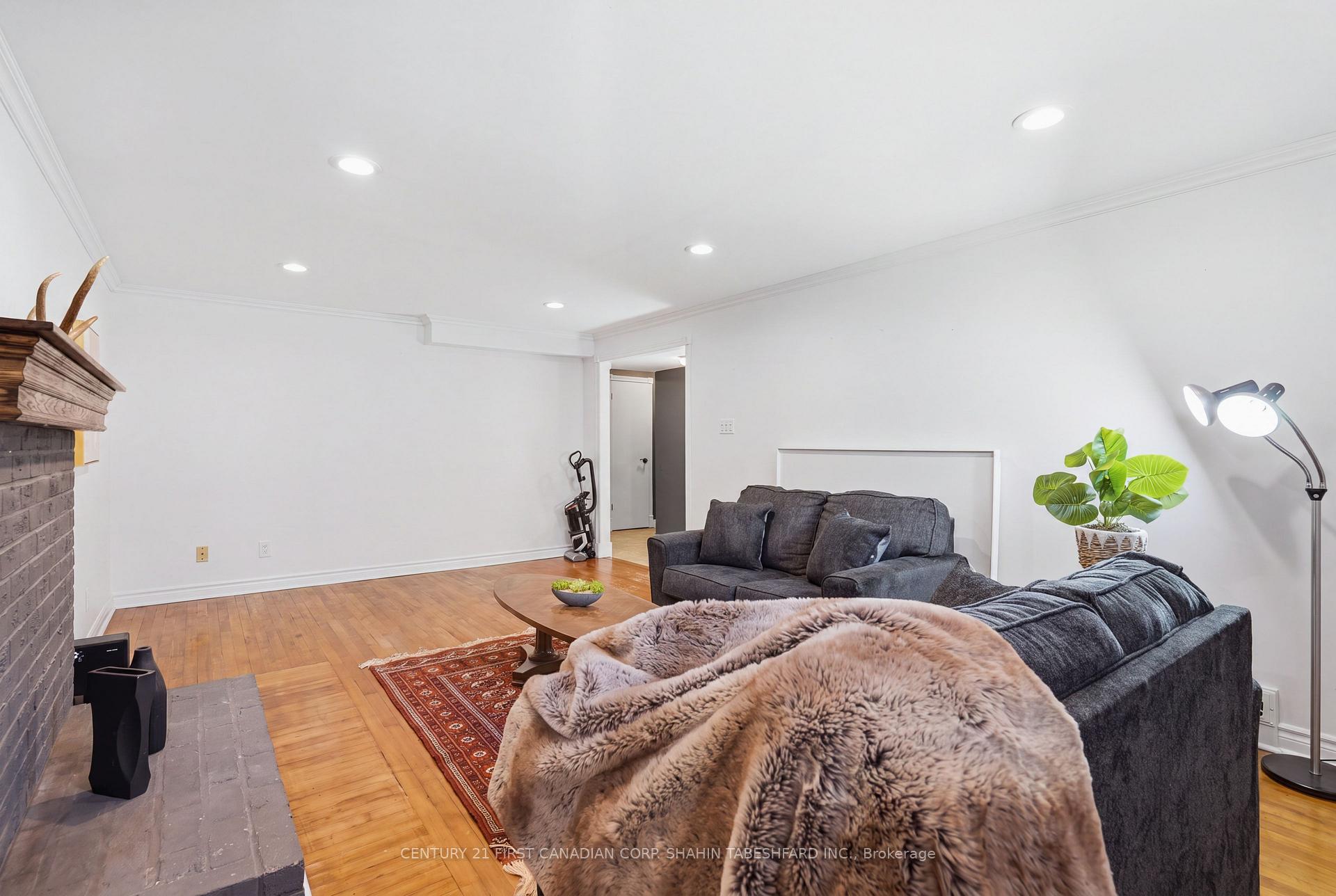 Photo 17 of 252 Ardsley Crescent, London, North I — HOMEH