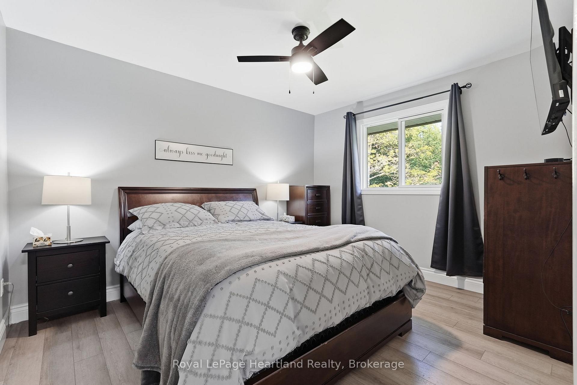 Photo 17 of 20 Queen Street W, Minto — HOMEH