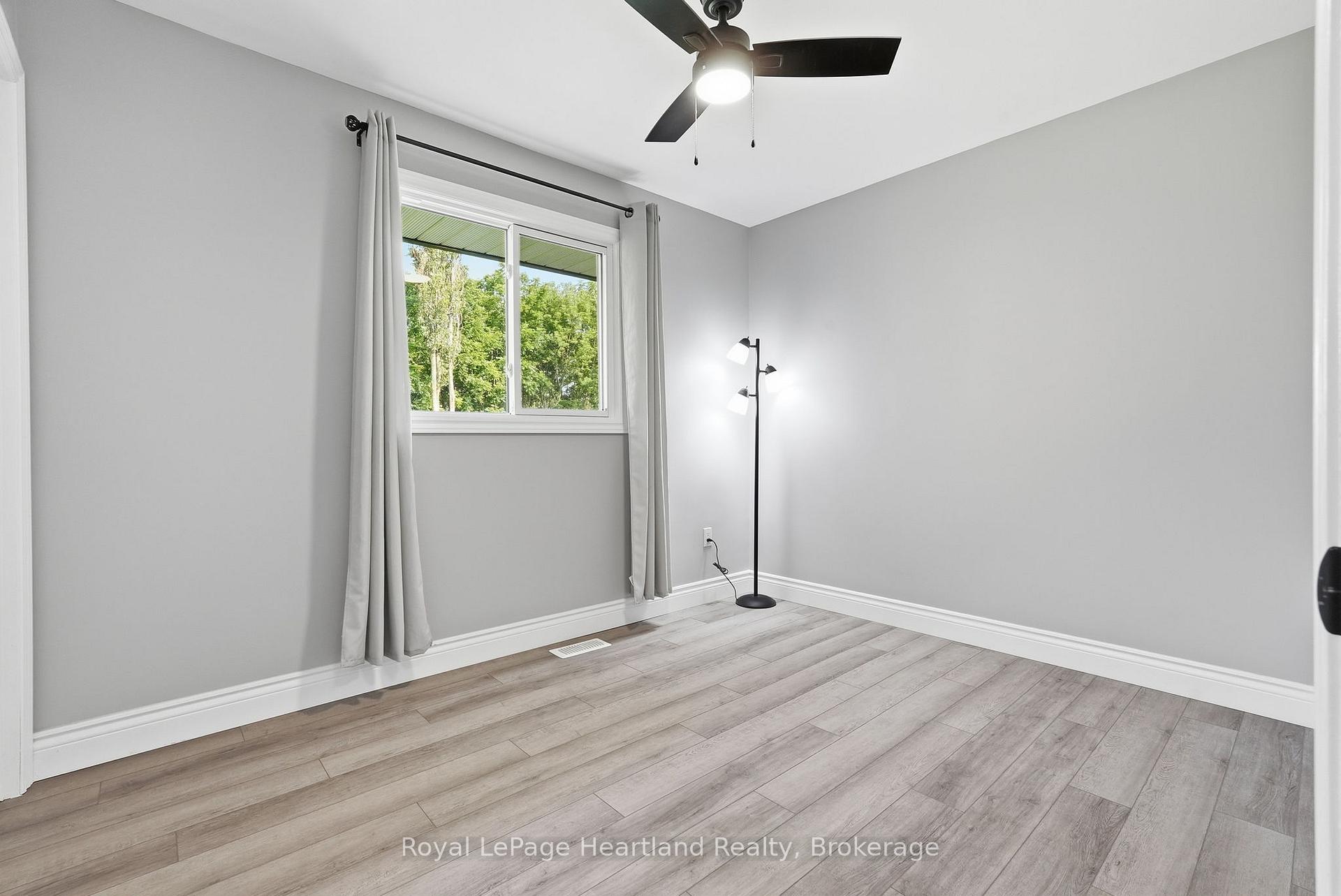 Photo 18 of 20 Queen Street W, Minto — HOMEH