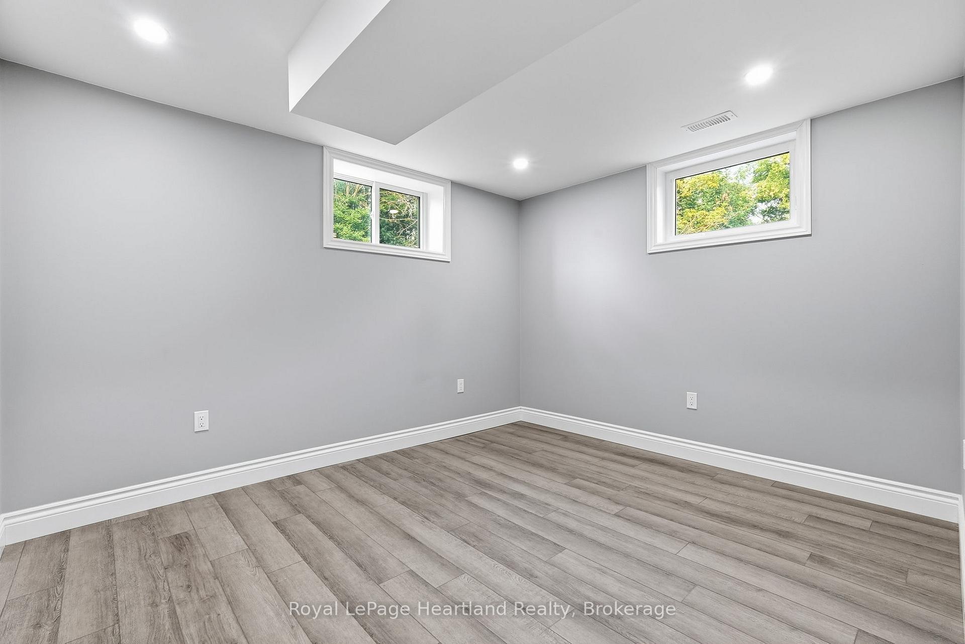 Photo 25 of 20 Queen Street W, Minto — HOMEH