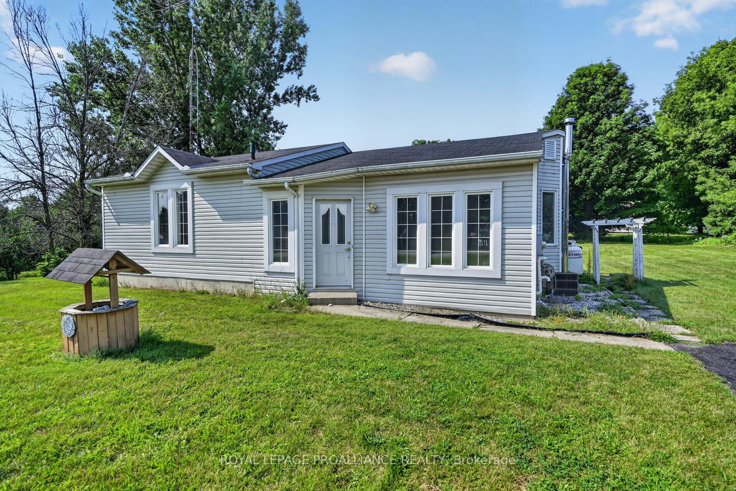 Photo 5 of 4702 Baker Drive, Augusta, Augusta Twp — HOMEH