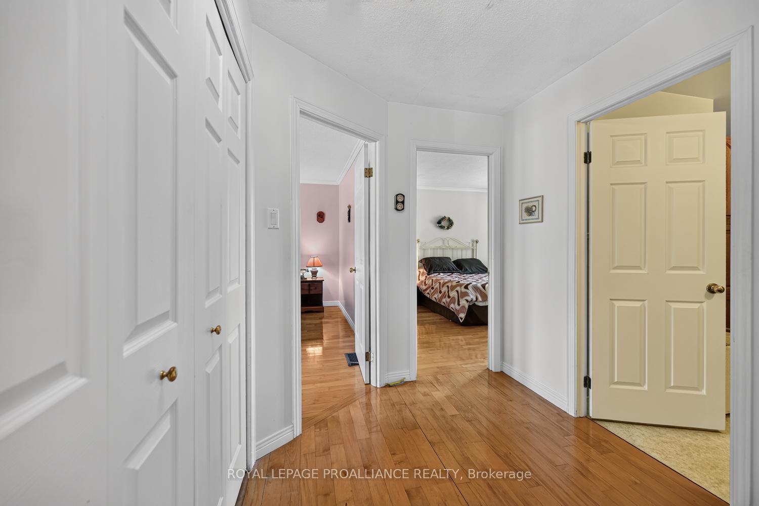 Photo 18 of 4702 Baker Drive, Augusta, Augusta Twp — HOMEH