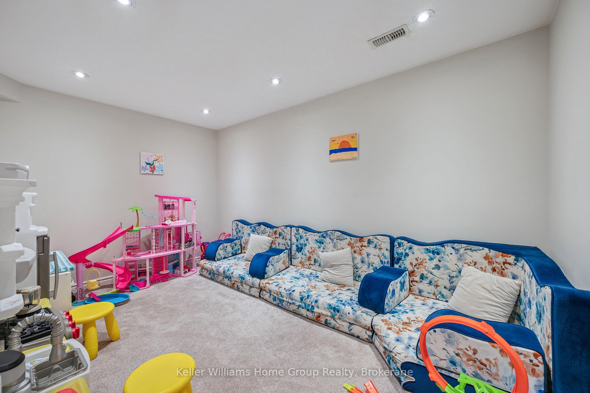 Photo 24 of Unit 12, 254 Gosling Gardens, Guelph, Clairfields/Hanlon Business Park — HOMEH
