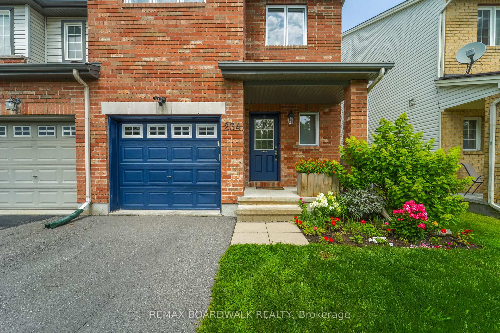 Photo 2 of 234 Opus Street, Ottawa, Kanata - Emerald Meadows/Trailwest — HOMEH