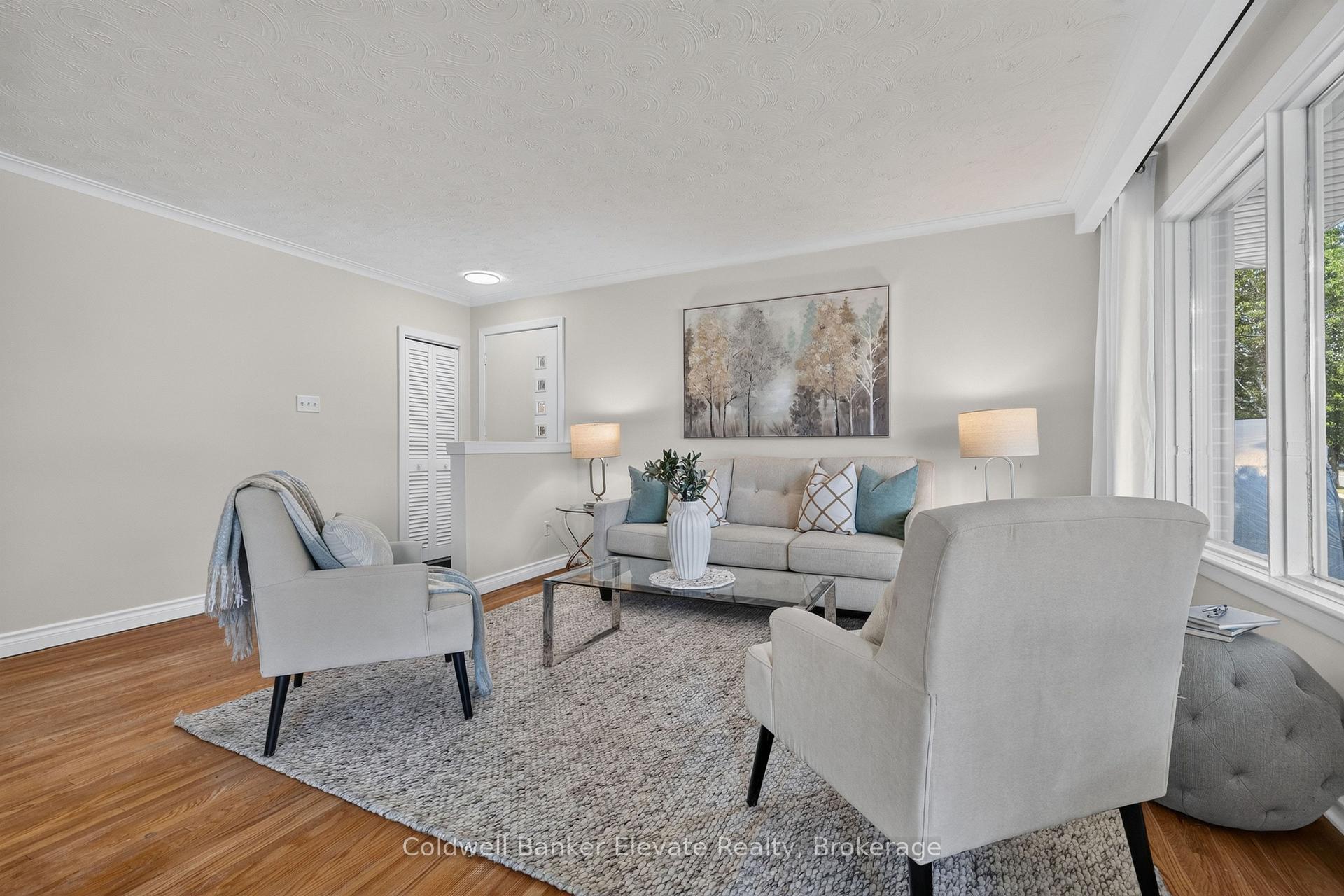 Photo 12 of 46 McIntyre Crescent, Halton Hills, Georgetown — HOMEH