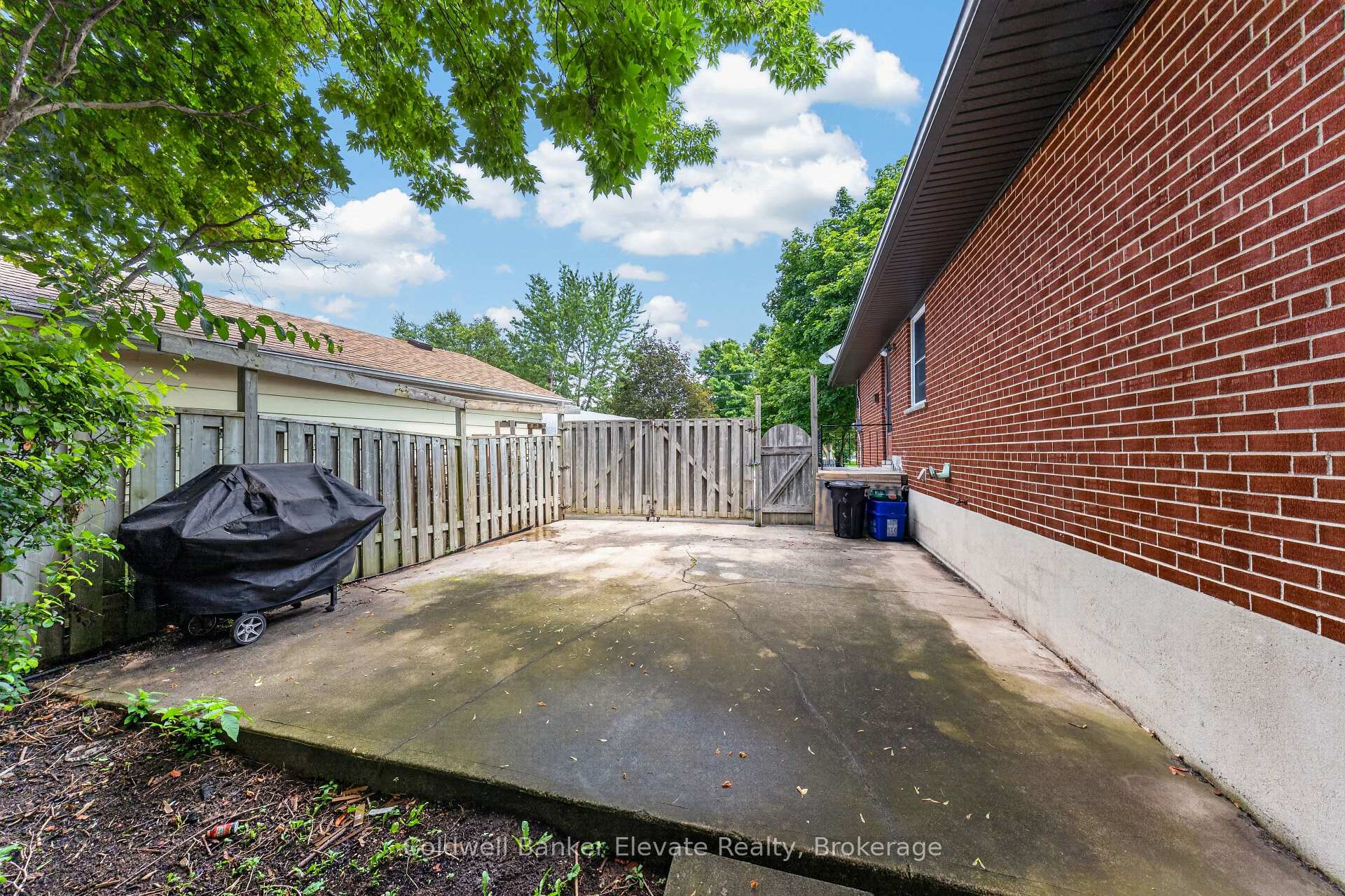 Photo 44 of 46 McIntyre Crescent, Halton Hills, Georgetown — HOMEH