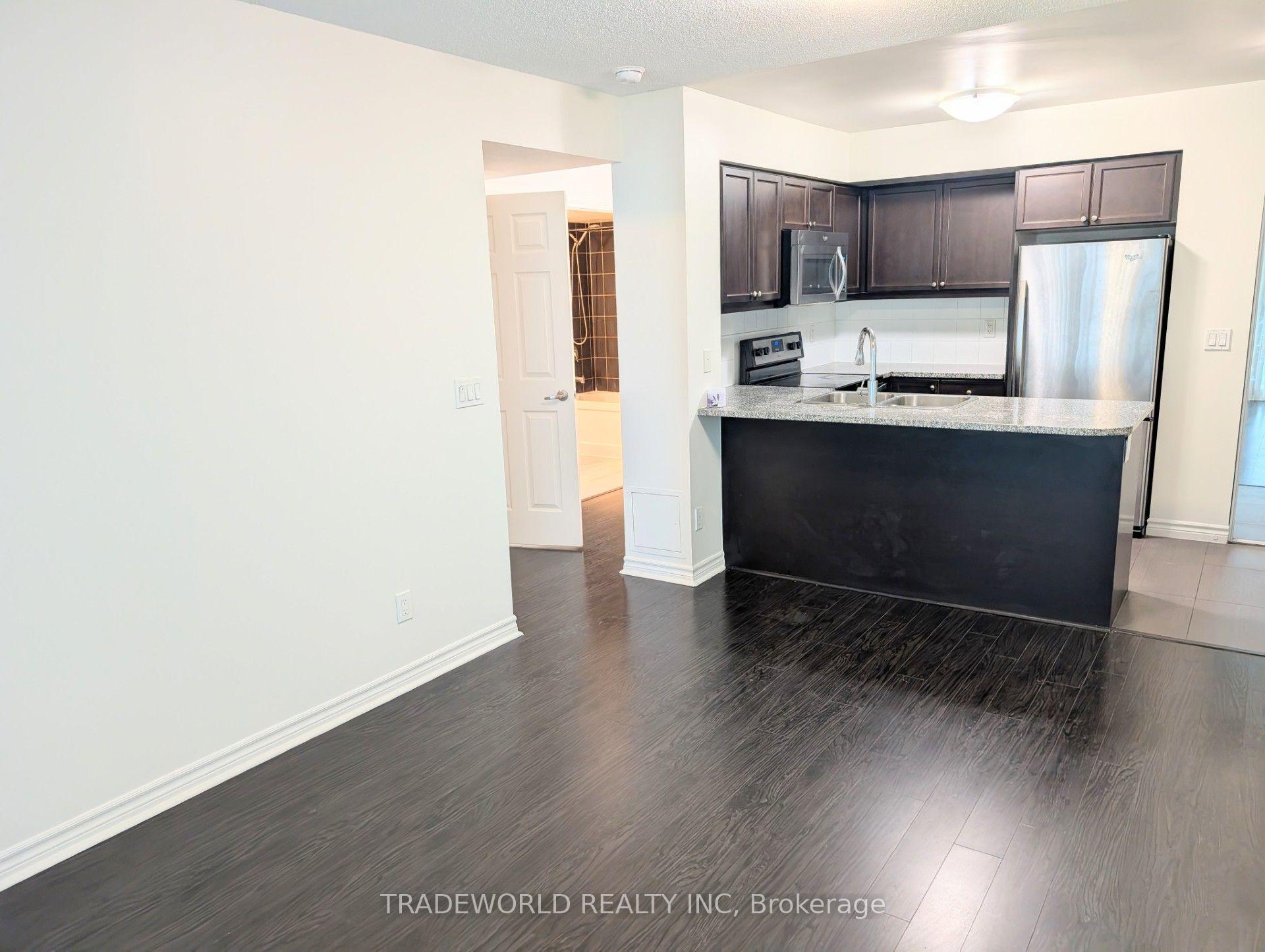 Photo 3 of Unit 907, 19 Grand Trunk Crescent, Toronto, Waterfront Communities — HOMEH