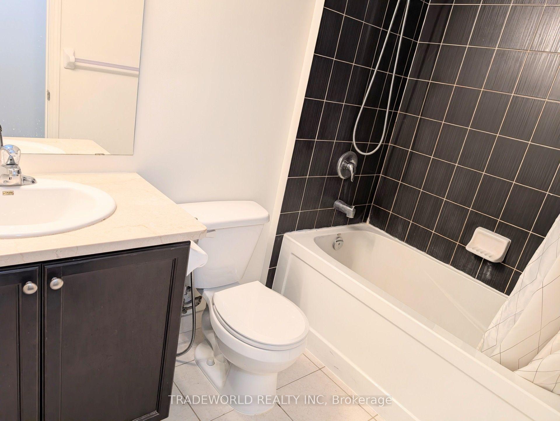 Photo 7 of Unit 907, 19 Grand Trunk Crescent, Toronto, Waterfront Communities — HOMEH