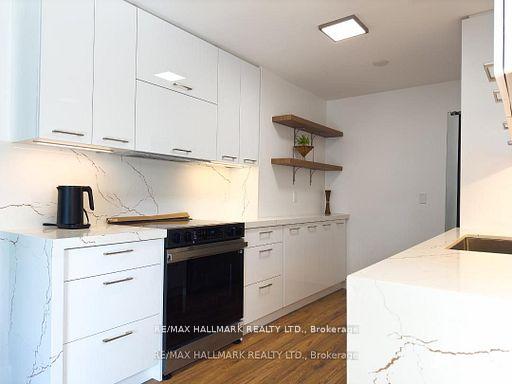 Photo 7 of 23 Ironshield Crescent, Markham, Royal Orchard — HOMEH