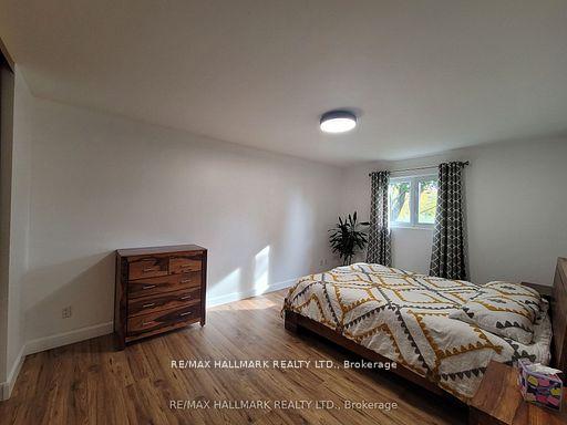 Photo 9 of 23 Ironshield Crescent, Markham, Royal Orchard — HOMEH