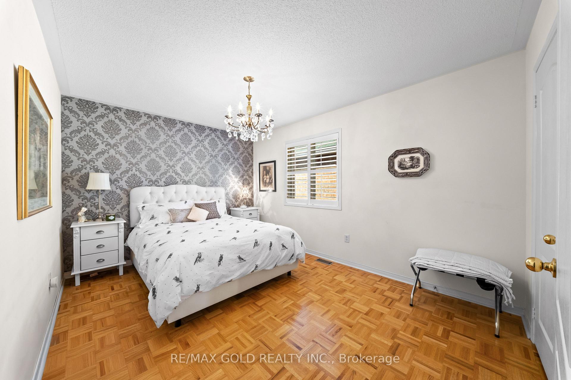 Photo 13 of 22 Flower Trail, Brampton, Bram East — HOMEH