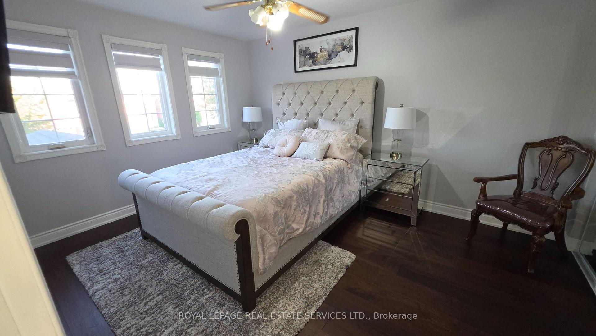 Photo 7 of 323 Winfield Terrace, Mississauga, Hurontario — HOMEH