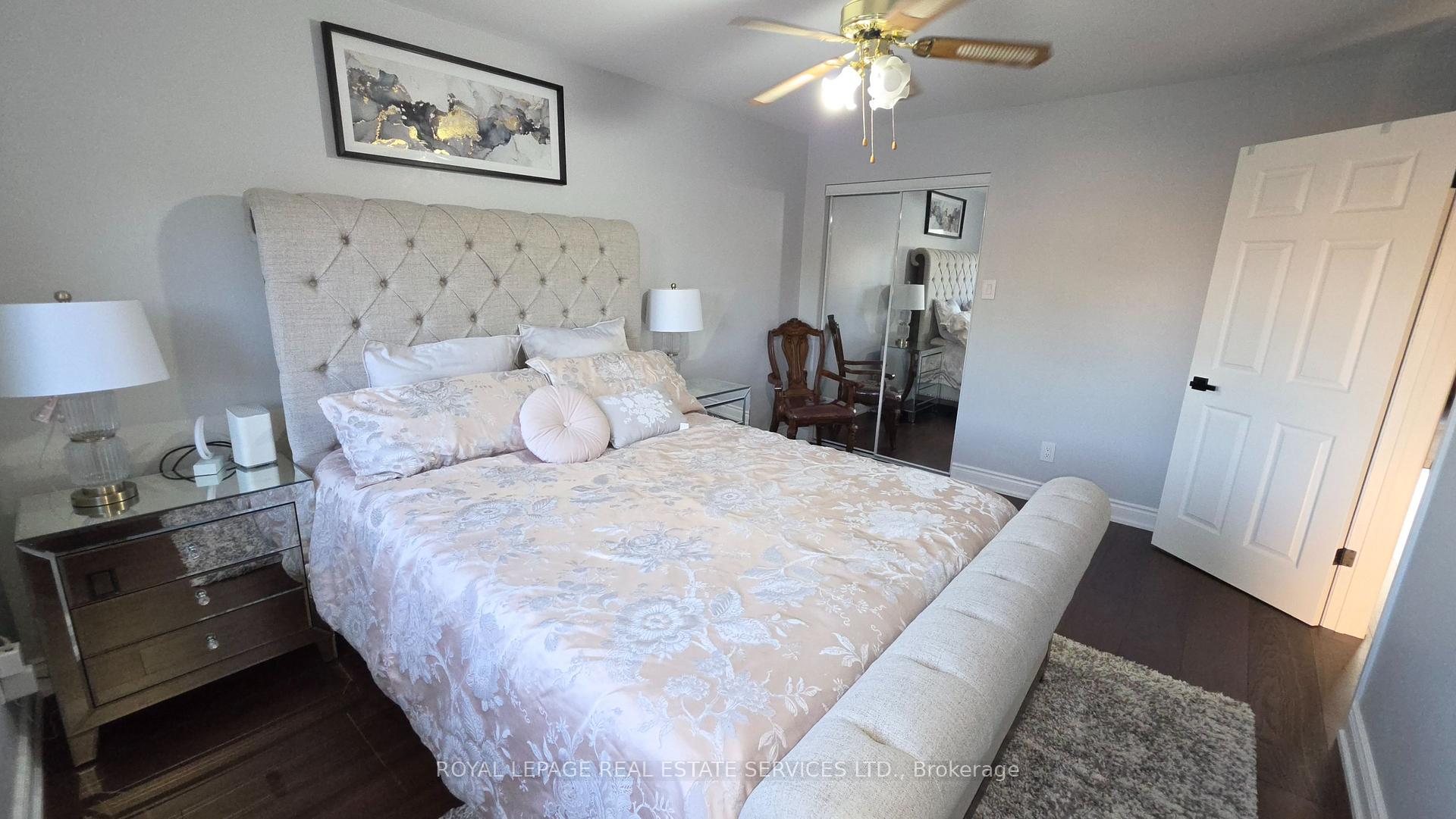 Photo 8 of 323 Winfield Terrace, Mississauga, Hurontario — HOMEH