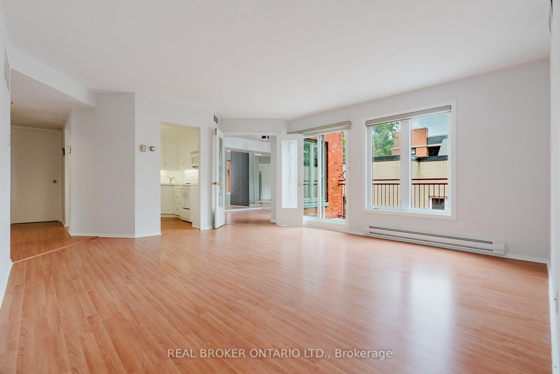 Photo 11 of Unit 10, 405 Laurier Avenue E, Ottawa, Sandy Hill — HOMEH