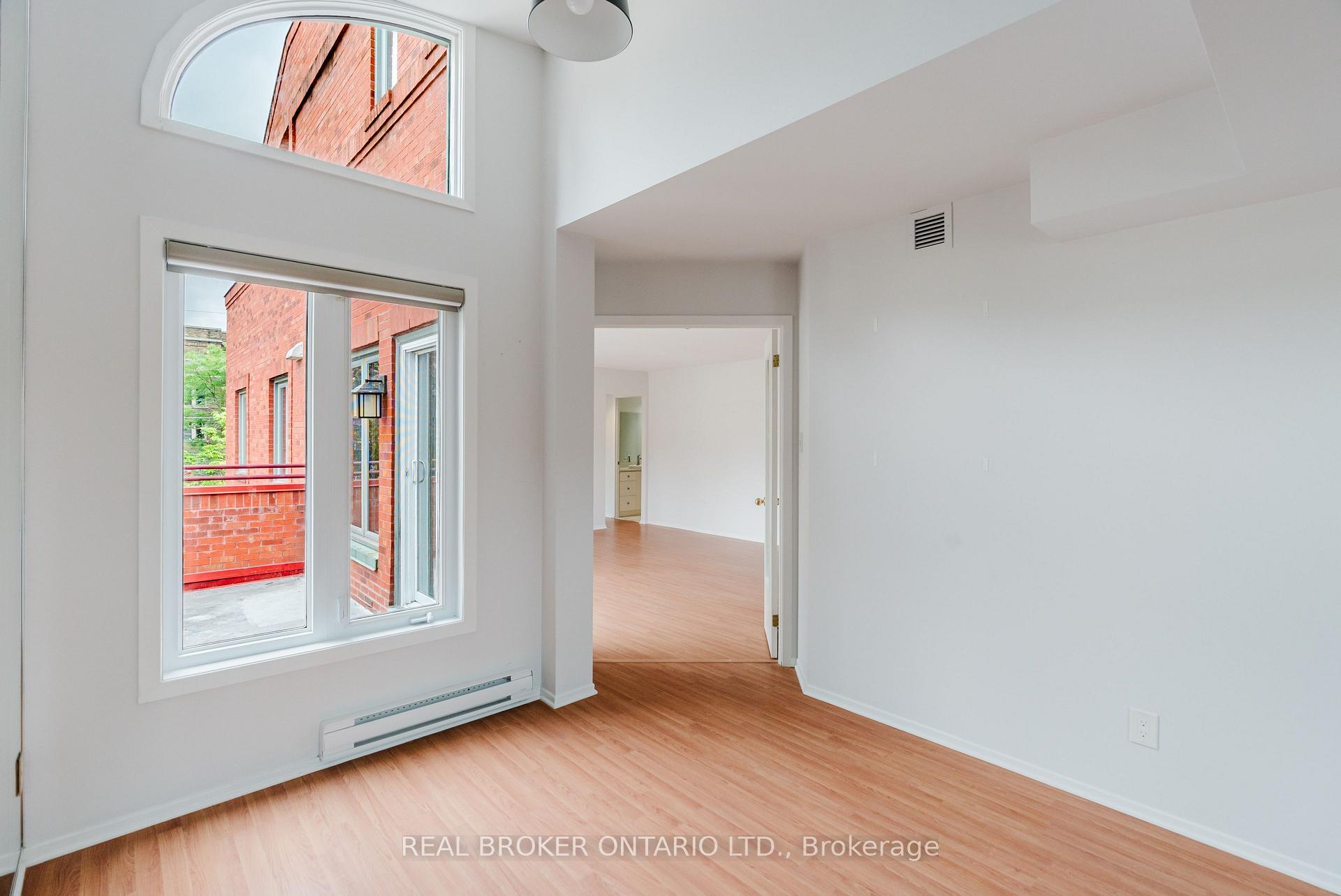 Photo 15 of Unit 10, 405 Laurier Avenue E, Ottawa, Sandy Hill — HOMEH