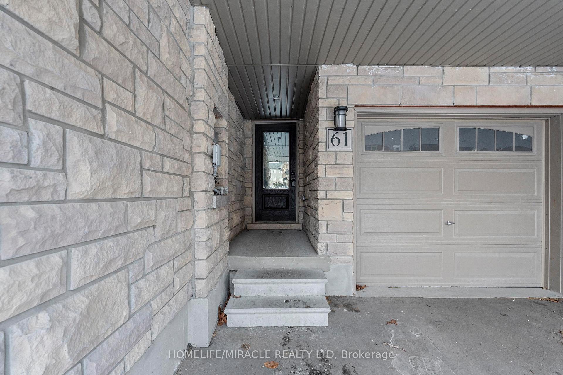 Photo 2 of 61 Yorkton Boulevard, Markham, Angus Glen — HOMEH