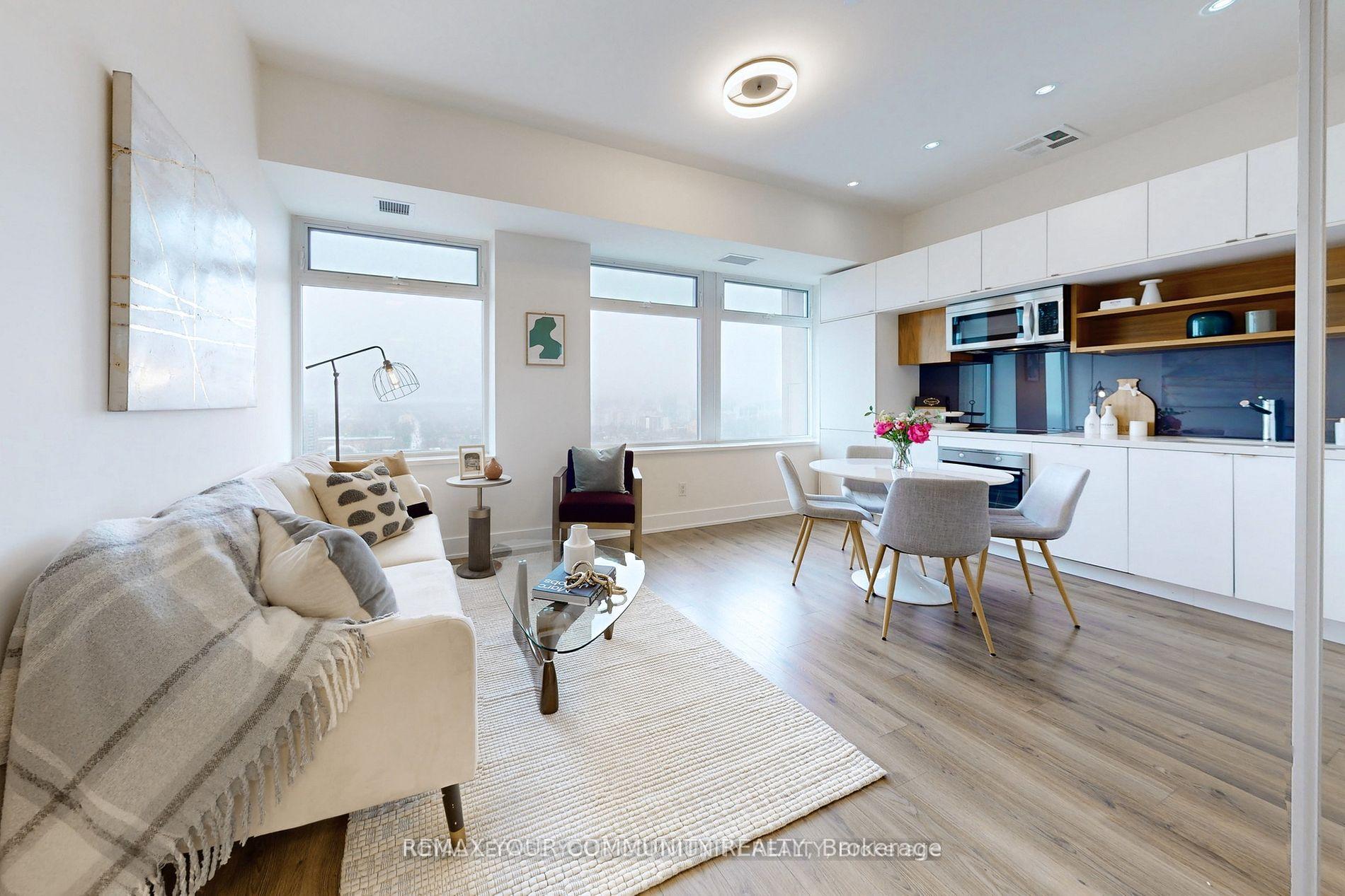 Photo 3 of Unit 1828, 111 St Clair Avenue W, Toronto, Yonge-St. Clair — HOMEH