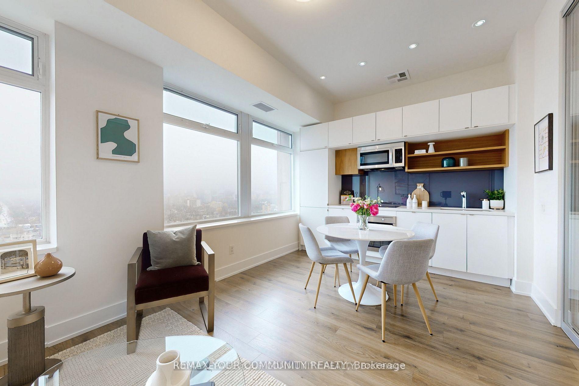 Photo 7 of Unit 1828, 111 St Clair Avenue W, Toronto, Yonge-St. Clair — HOMEH