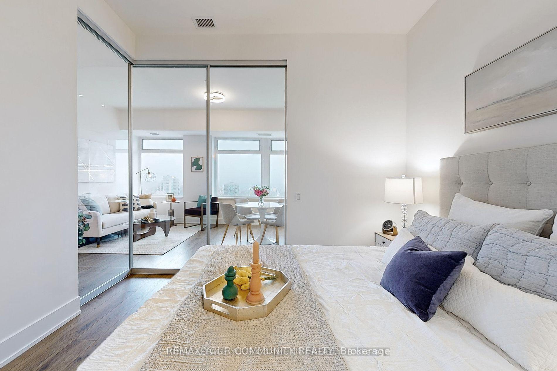Photo 20 of Unit 1828, 111 St Clair Avenue W, Toronto, Yonge-St. Clair — HOMEH