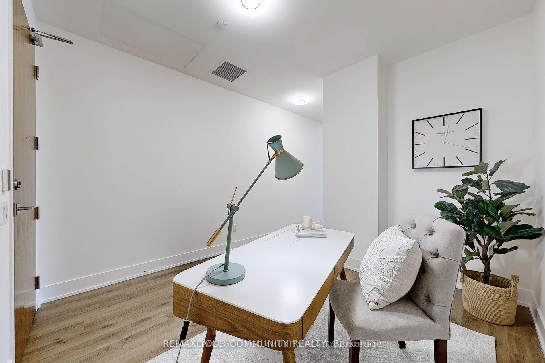 Photo 23 of Unit 1828, 111 St Clair Avenue W, Toronto, Yonge-St. Clair — HOMEH