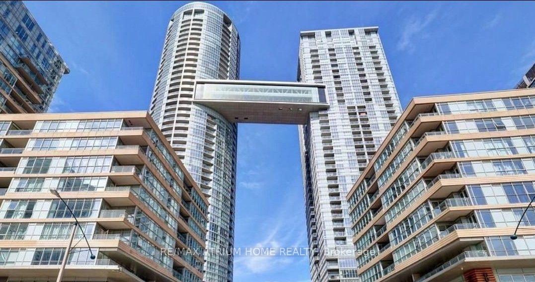Front of Unit 3515, 21 Iceboat Terrace