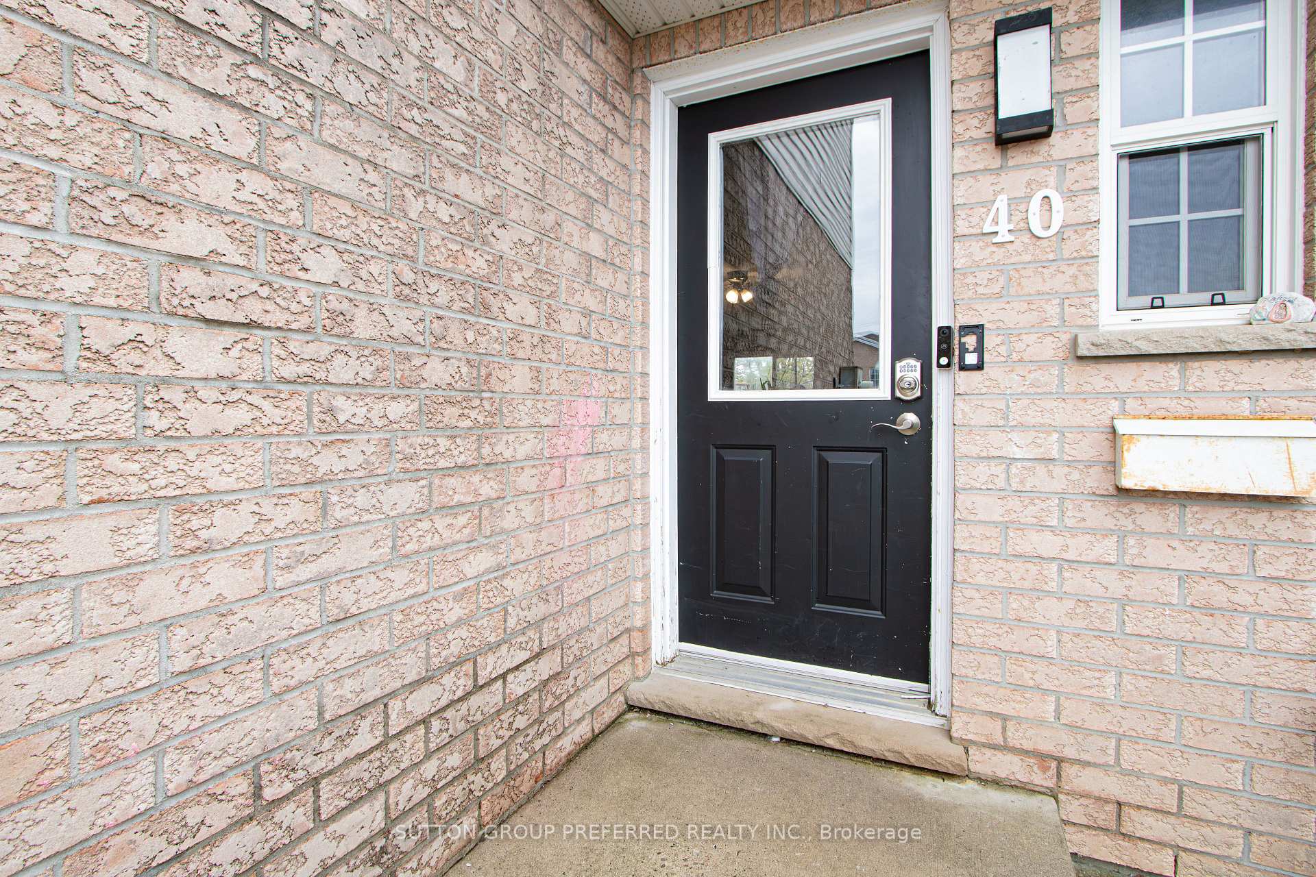 Photo 3 of 40 Katie Lane, Strathroy-Caradoc, NE — HOMEH