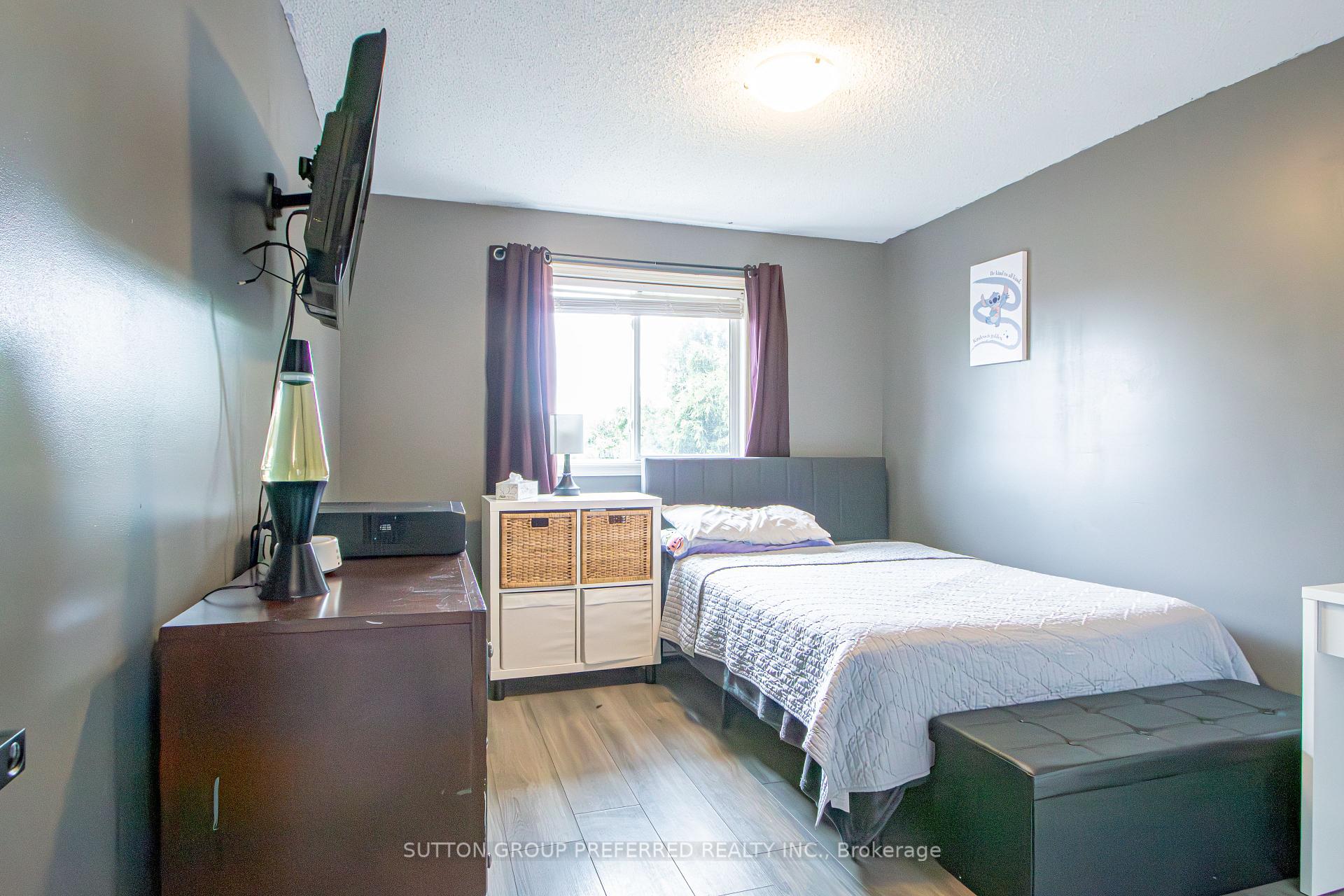 Photo 20 of 40 Katie Lane, Strathroy-Caradoc, NE — HOMEH