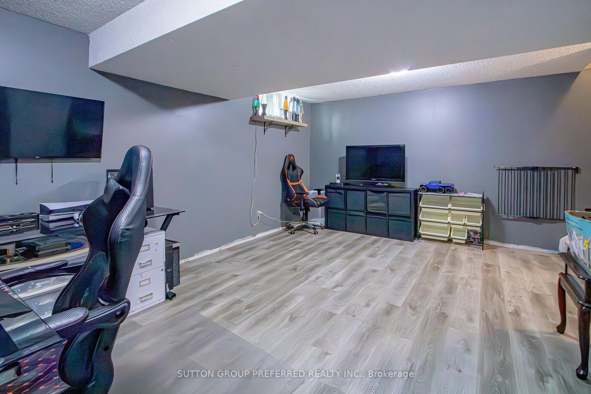 Photo 33 of 40 Katie Lane, Strathroy-Caradoc, NE — HOMEH