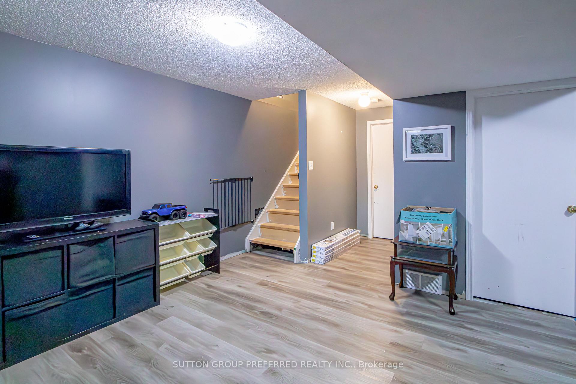 Photo 34 of 40 Katie Lane, Strathroy-Caradoc, NE — HOMEH