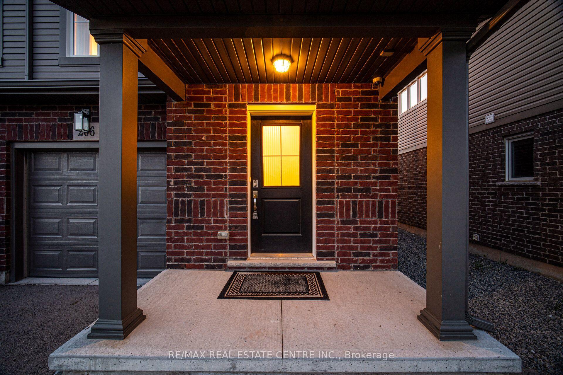 Photo 5 of 206 Heron Street, Welland, Coyle Creek — HOMEH