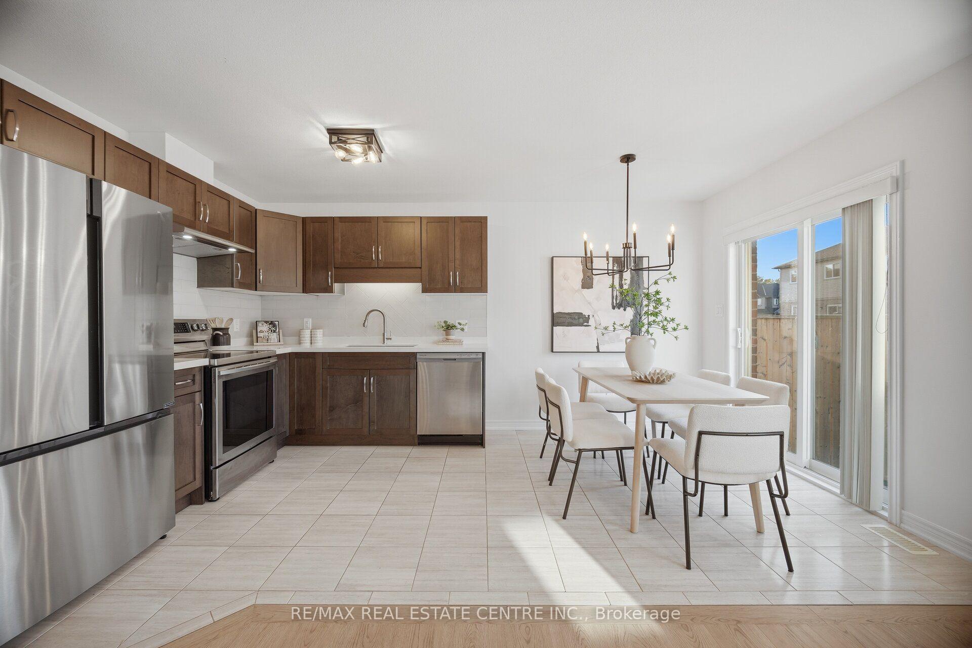 Photo 14 of 206 Heron Street, Welland, Coyle Creek — HOMEH