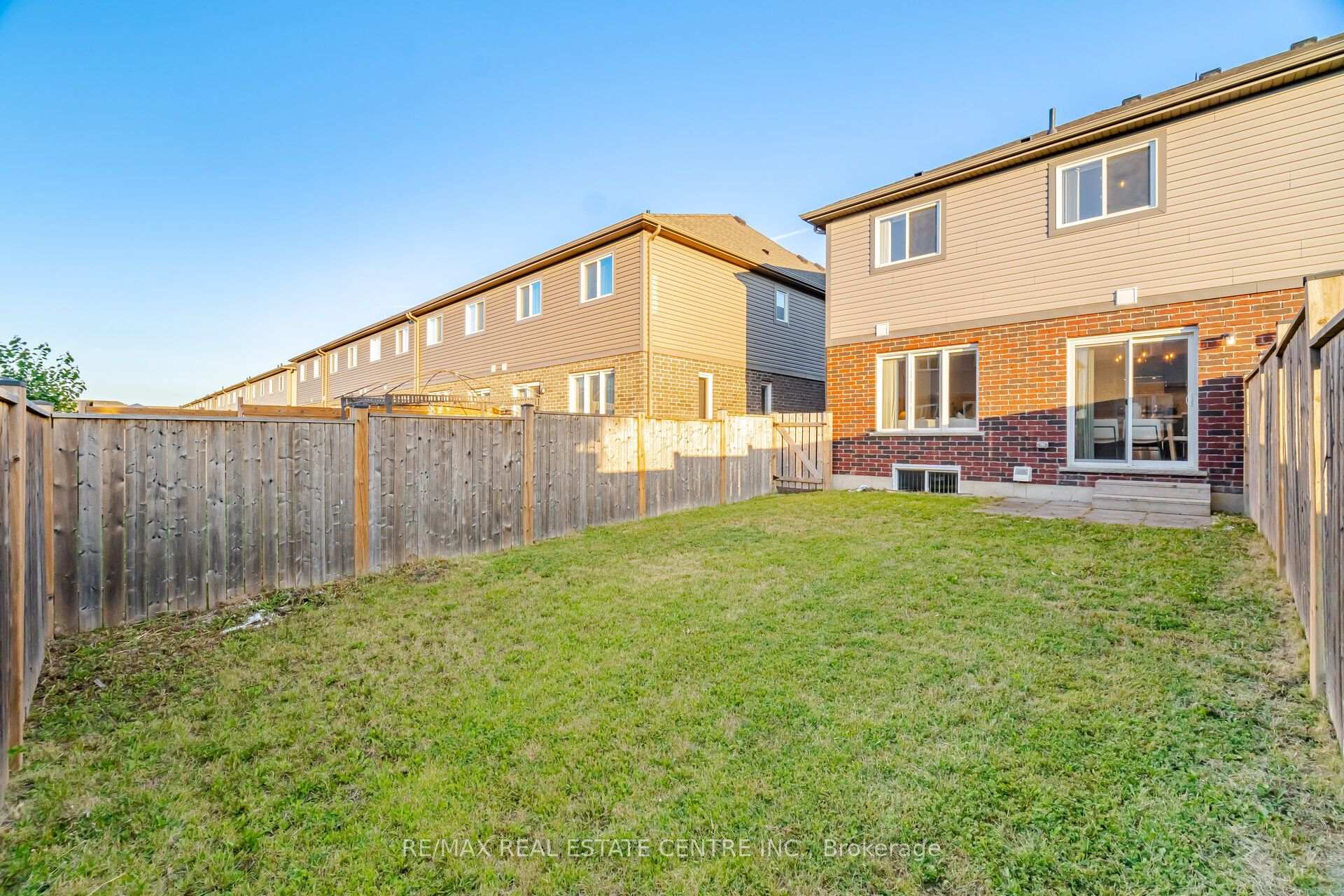 Photo 50 of 206 Heron Street, Welland, Coyle Creek — HOMEH
