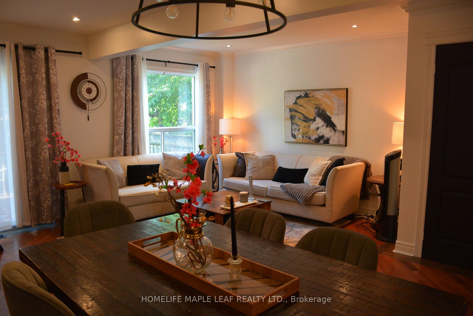 Photo 6 of 29 Stonebriar Drive, Vaughan, Maple — HOMEH