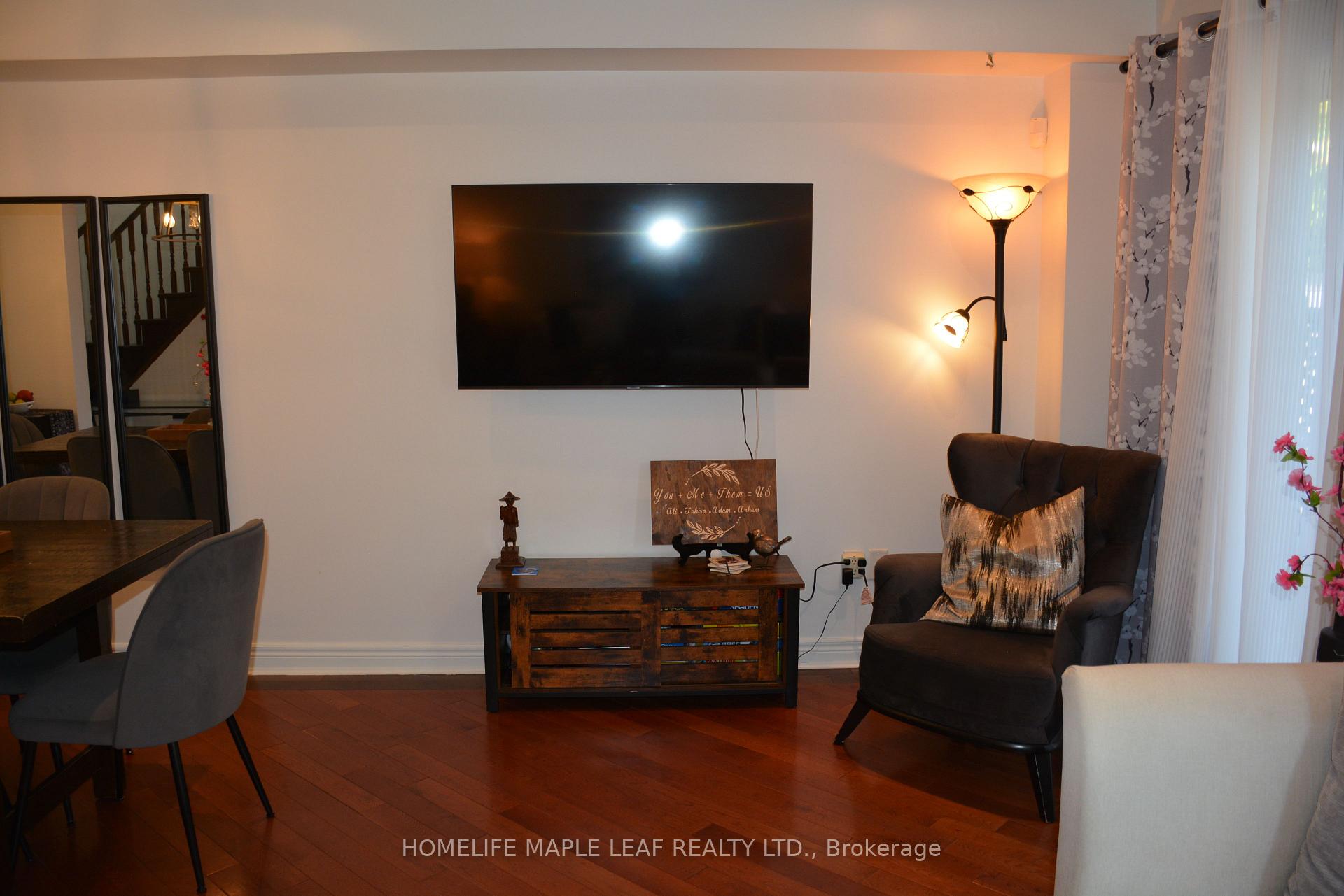 Photo 9 of 29 Stonebriar Drive, Vaughan, Maple — HOMEH