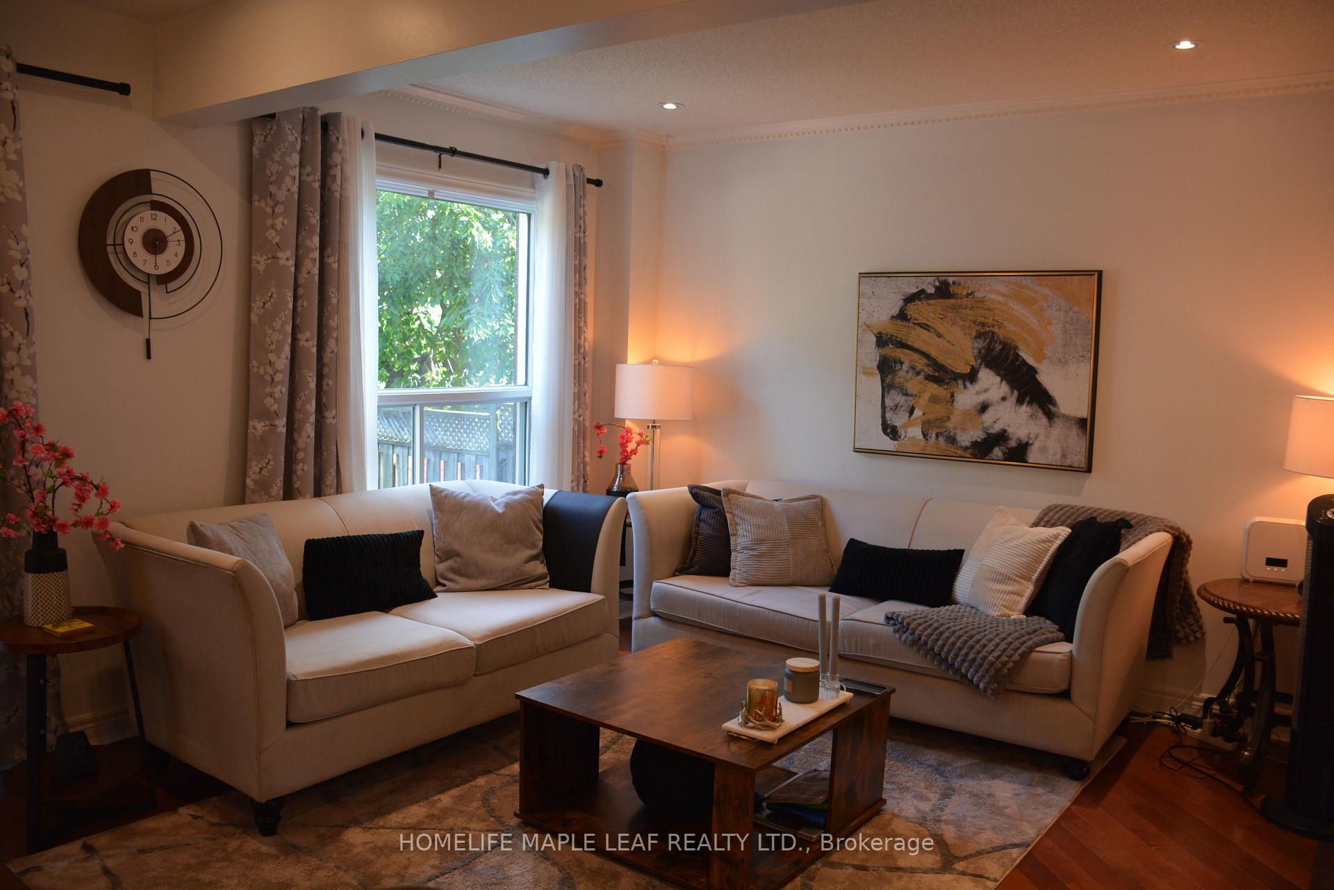 Photo 13 of 29 Stonebriar Drive, Vaughan, Maple — HOMEH