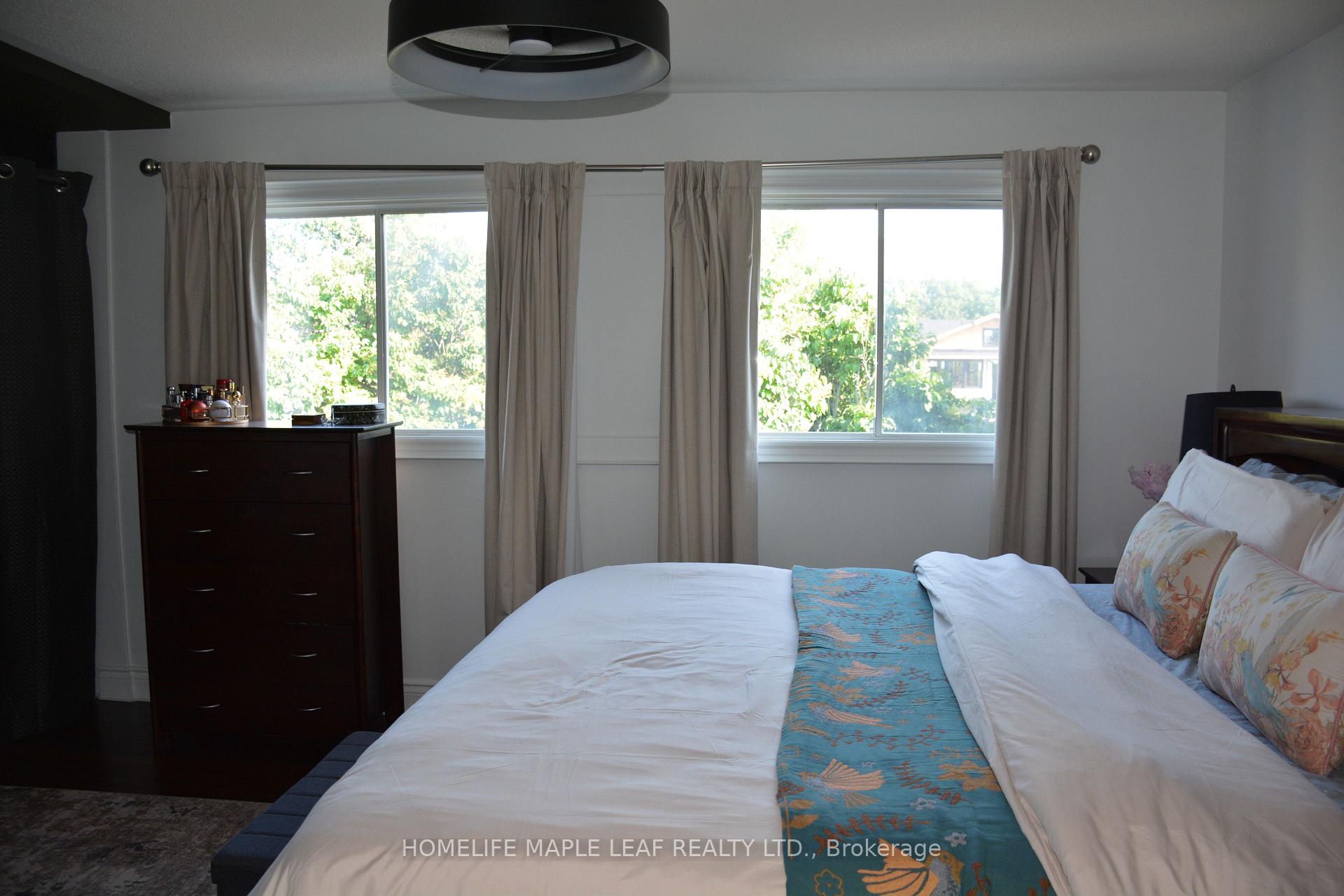 Photo 19 of 29 Stonebriar Drive, Vaughan, Maple — HOMEH