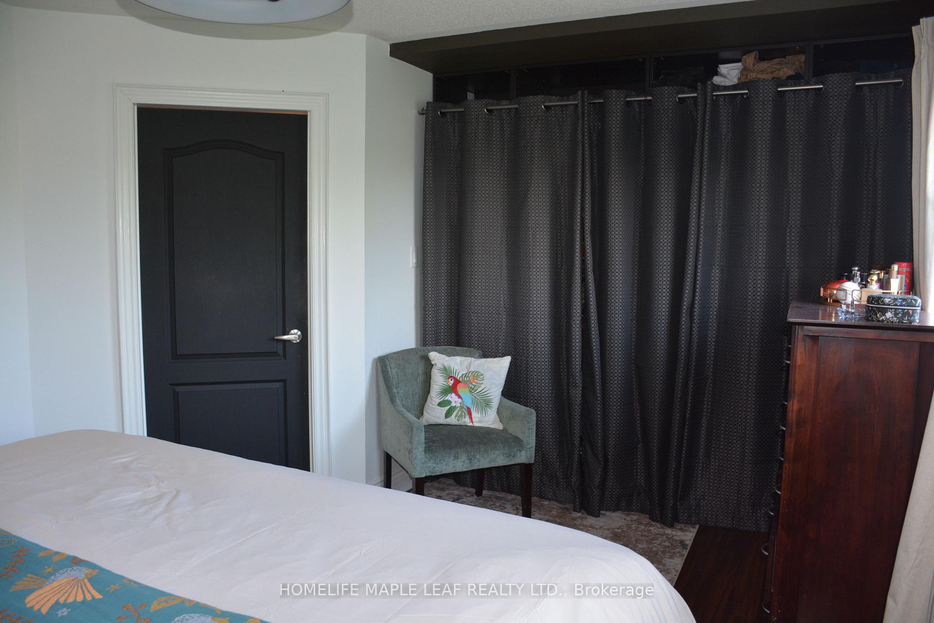 Photo 22 of 29 Stonebriar Drive, Vaughan, Maple — HOMEH