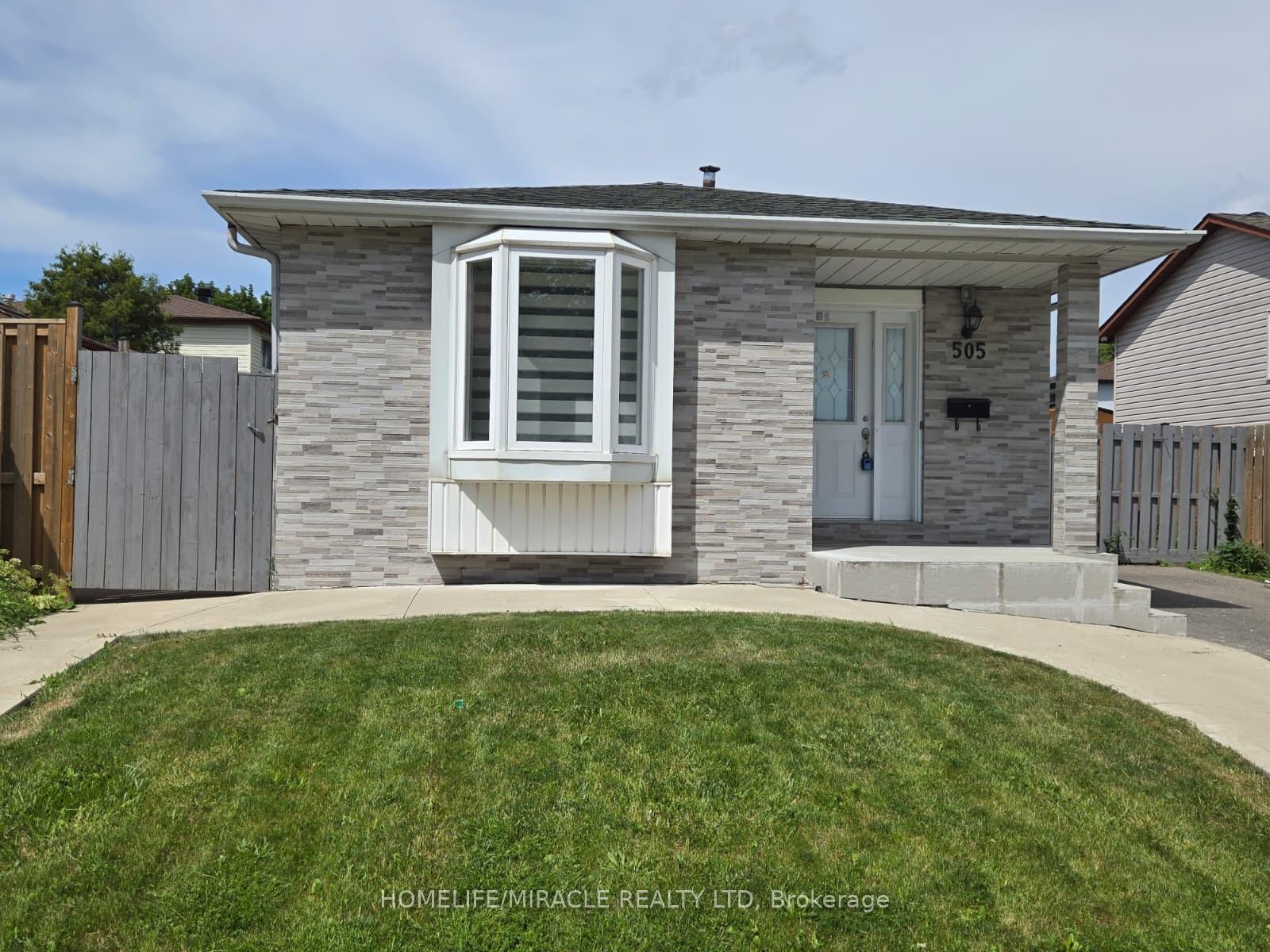 Photo 2 of 505 Silverstone Drive, Etobicoke, West Humber-Clairville — HOMEH