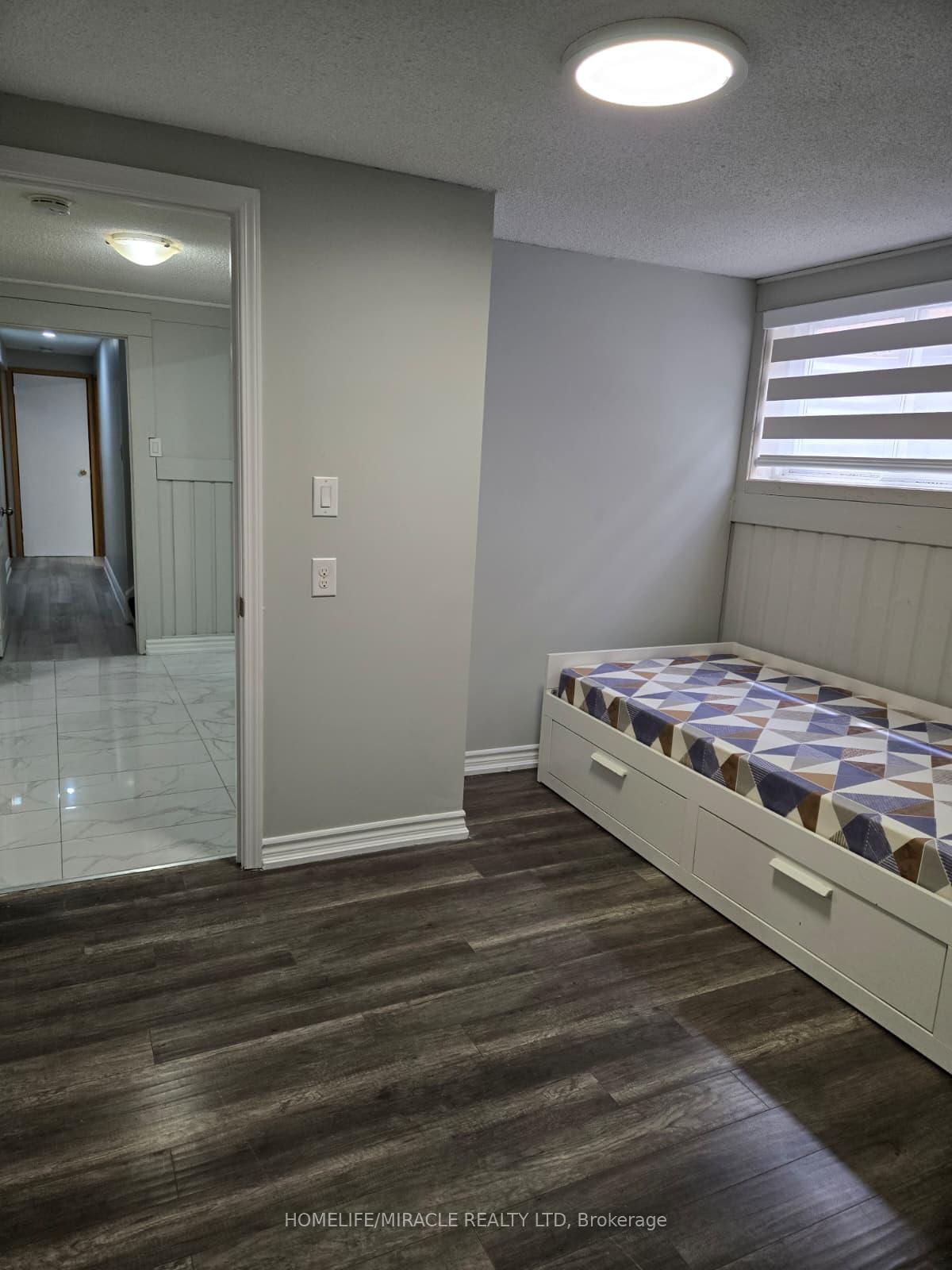 Photo 27 of 505 Silverstone Drive, Etobicoke, West Humber-Clairville — HOMEH