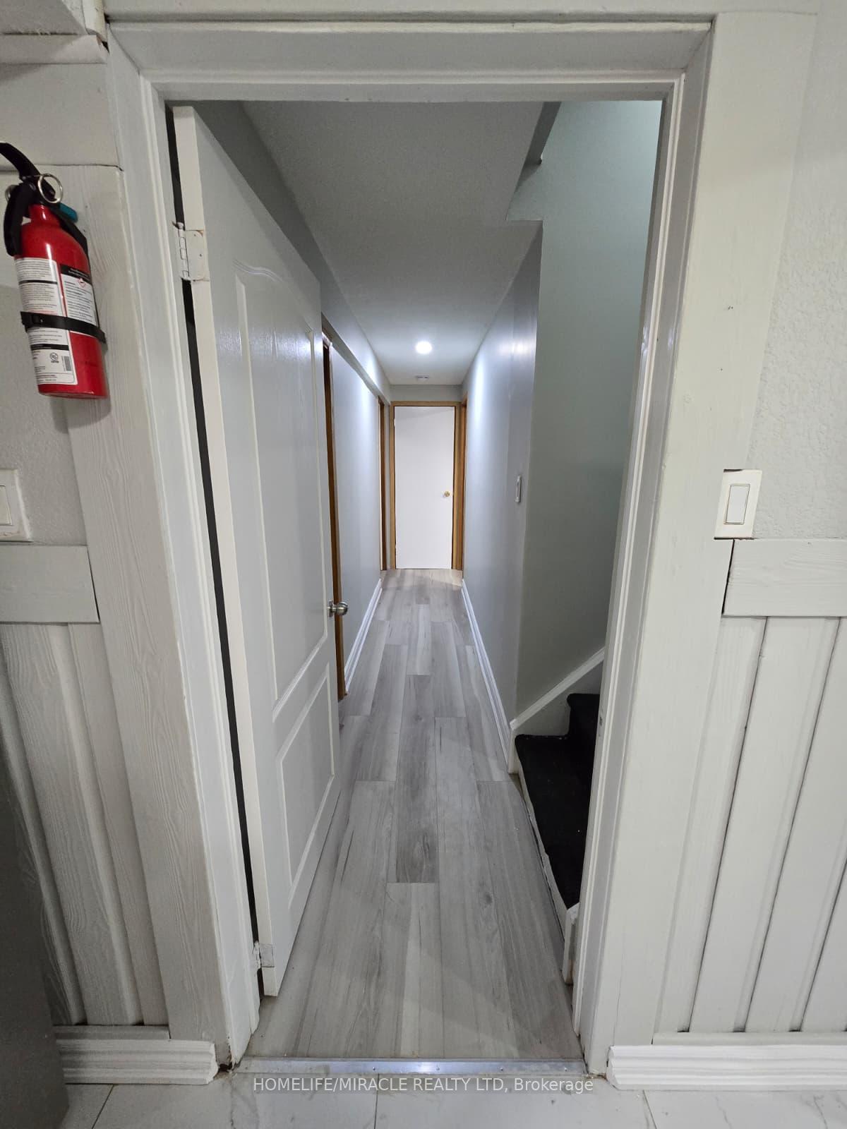 Photo 30 of 505 Silverstone Drive, Etobicoke, West Humber-Clairville — HOMEH