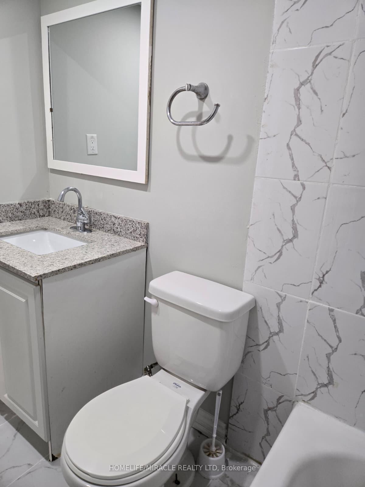 Photo 34 of 505 Silverstone Drive, Etobicoke, West Humber-Clairville — HOMEH