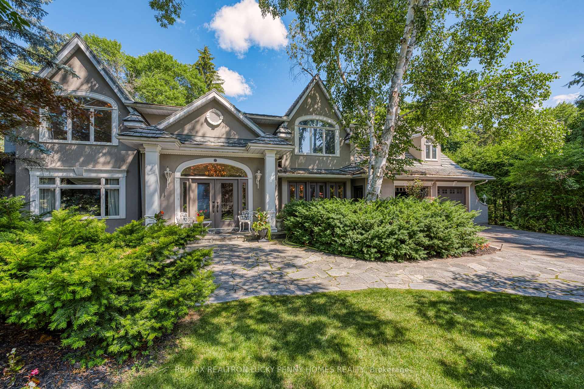 Photo 3 of 26 Wembley Avenue, Markham, Unionville — HOMEH