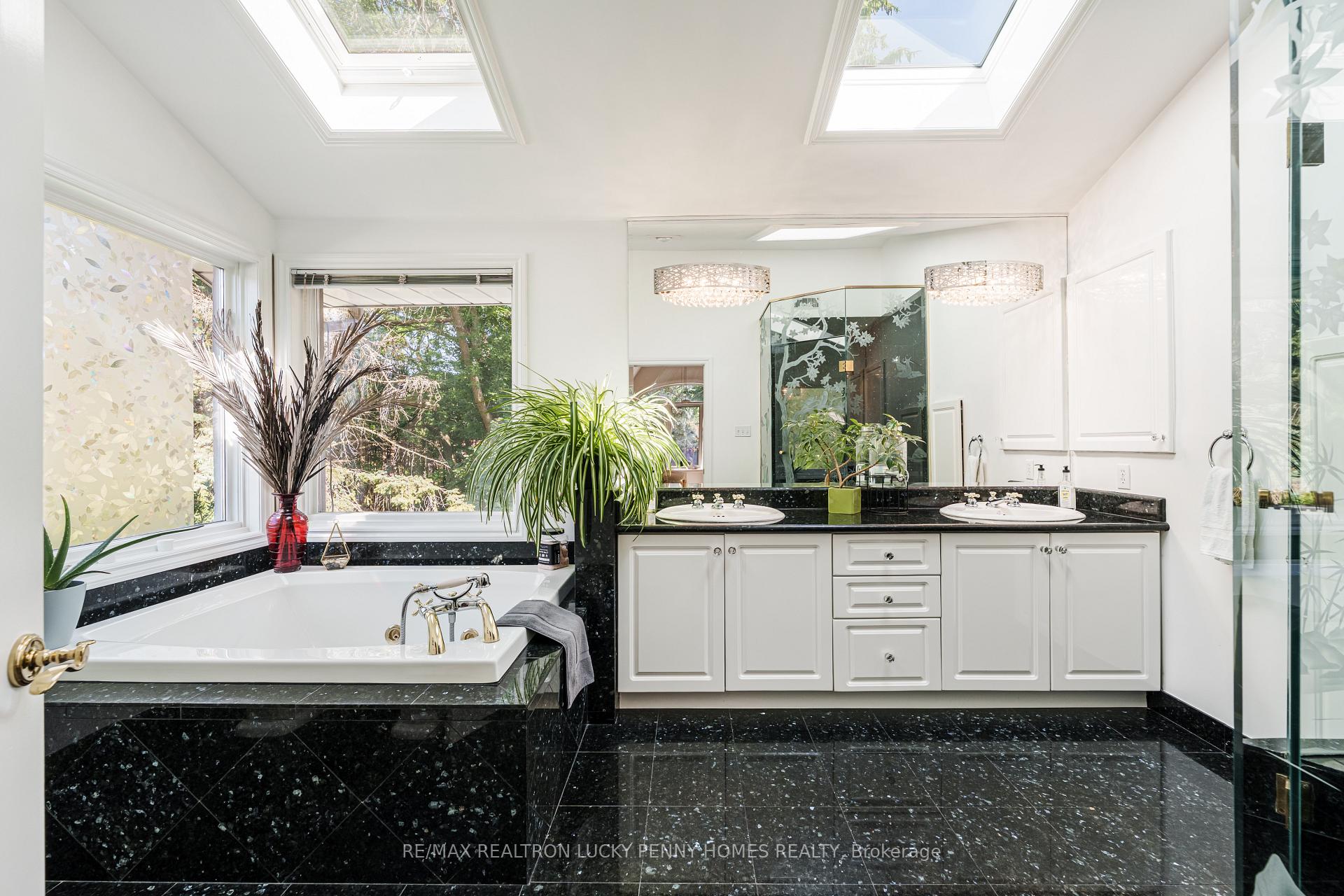 Photo 20 of 26 Wembley Avenue, Markham, Unionville — HOMEH